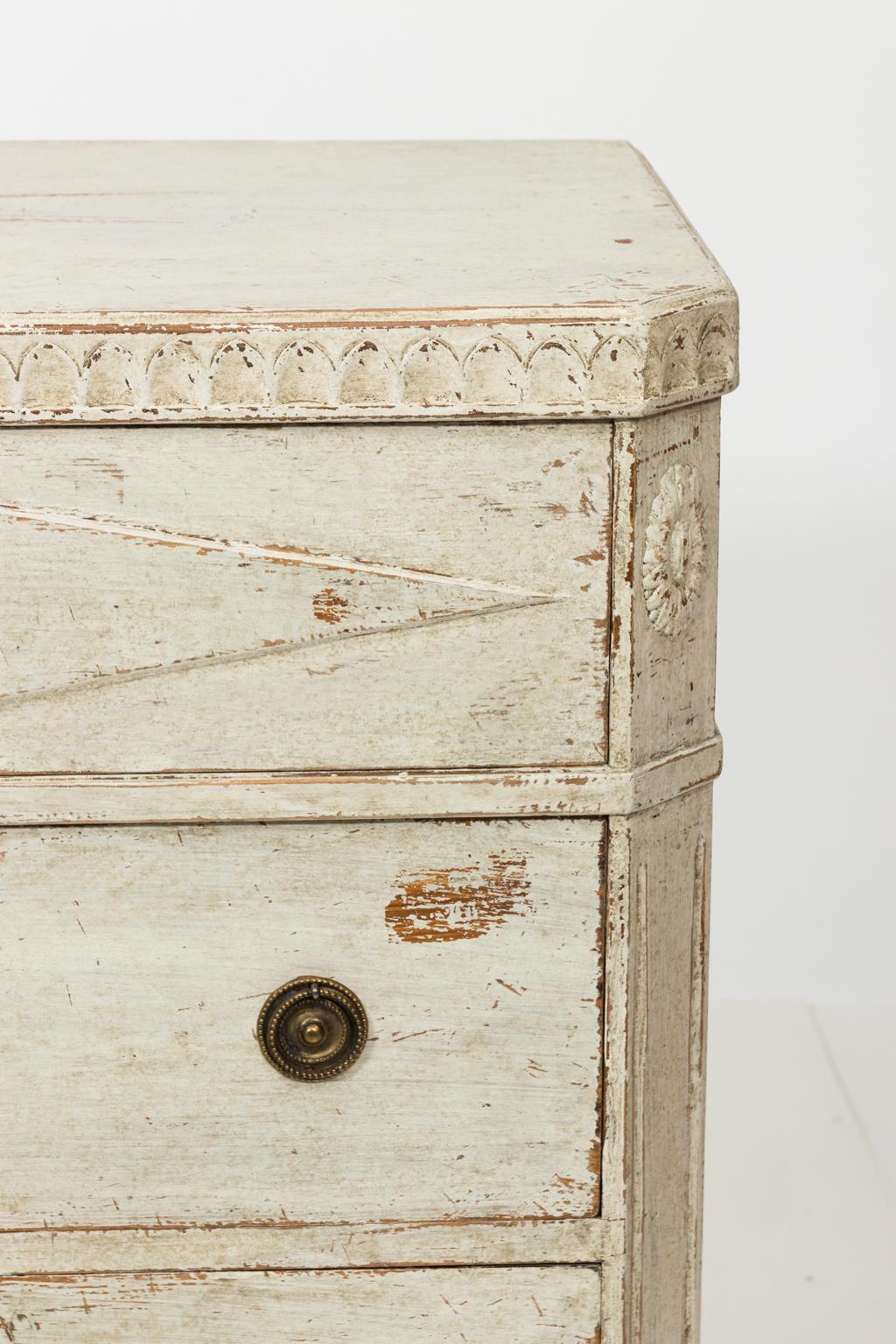 Pair of Gustavian Commodes 6