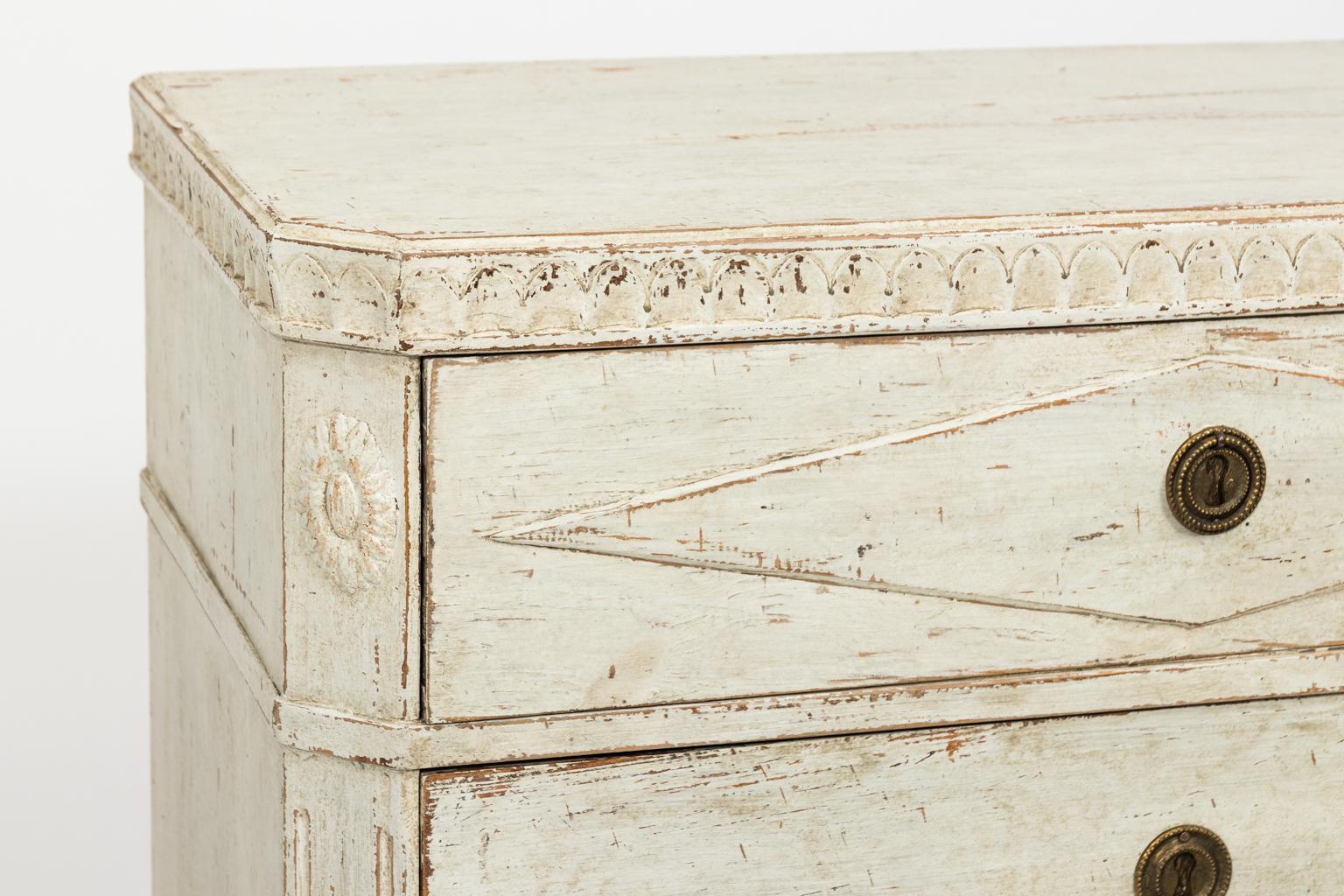Pair of Gustavian Commodes 8