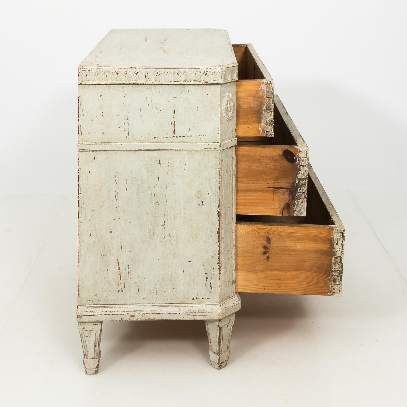 Pair of Gustavian Commodes 13