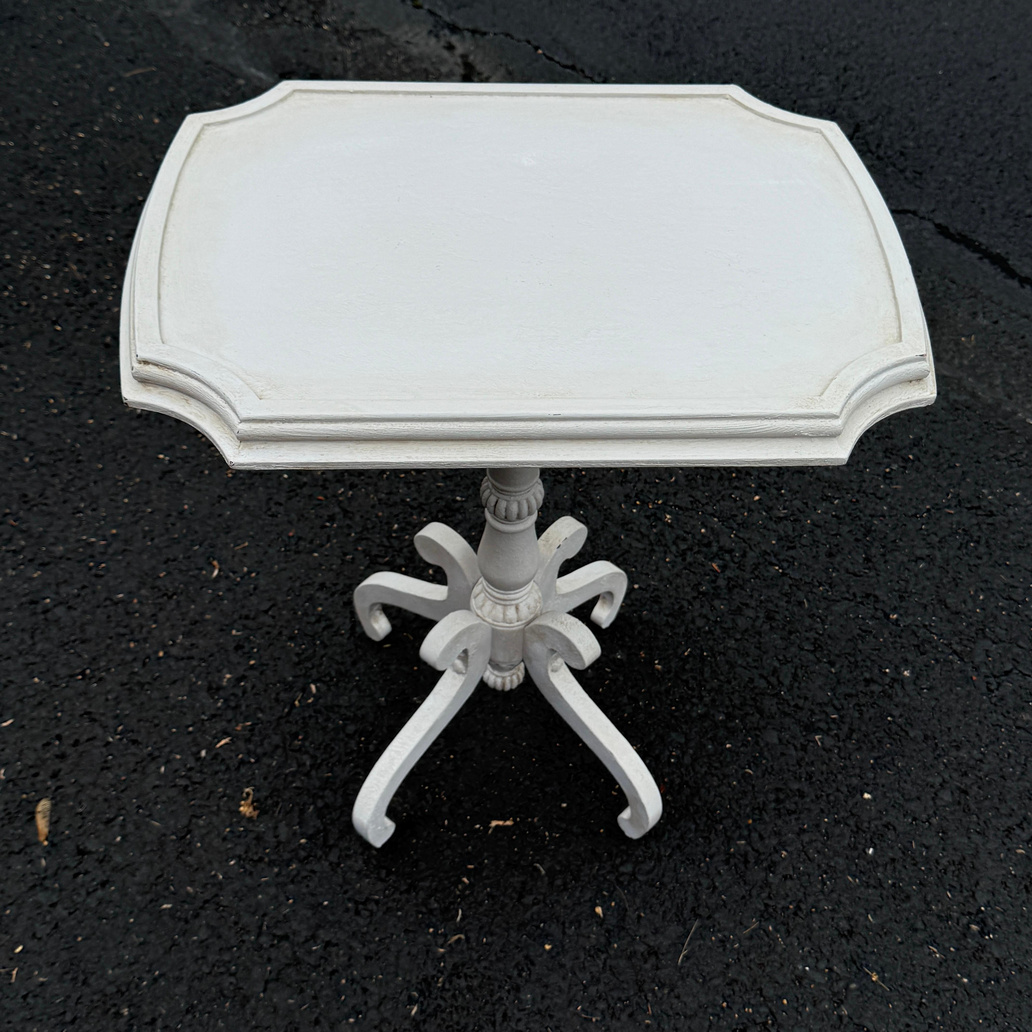 Pair of Painted Side End Tables Bedside For Sale 6