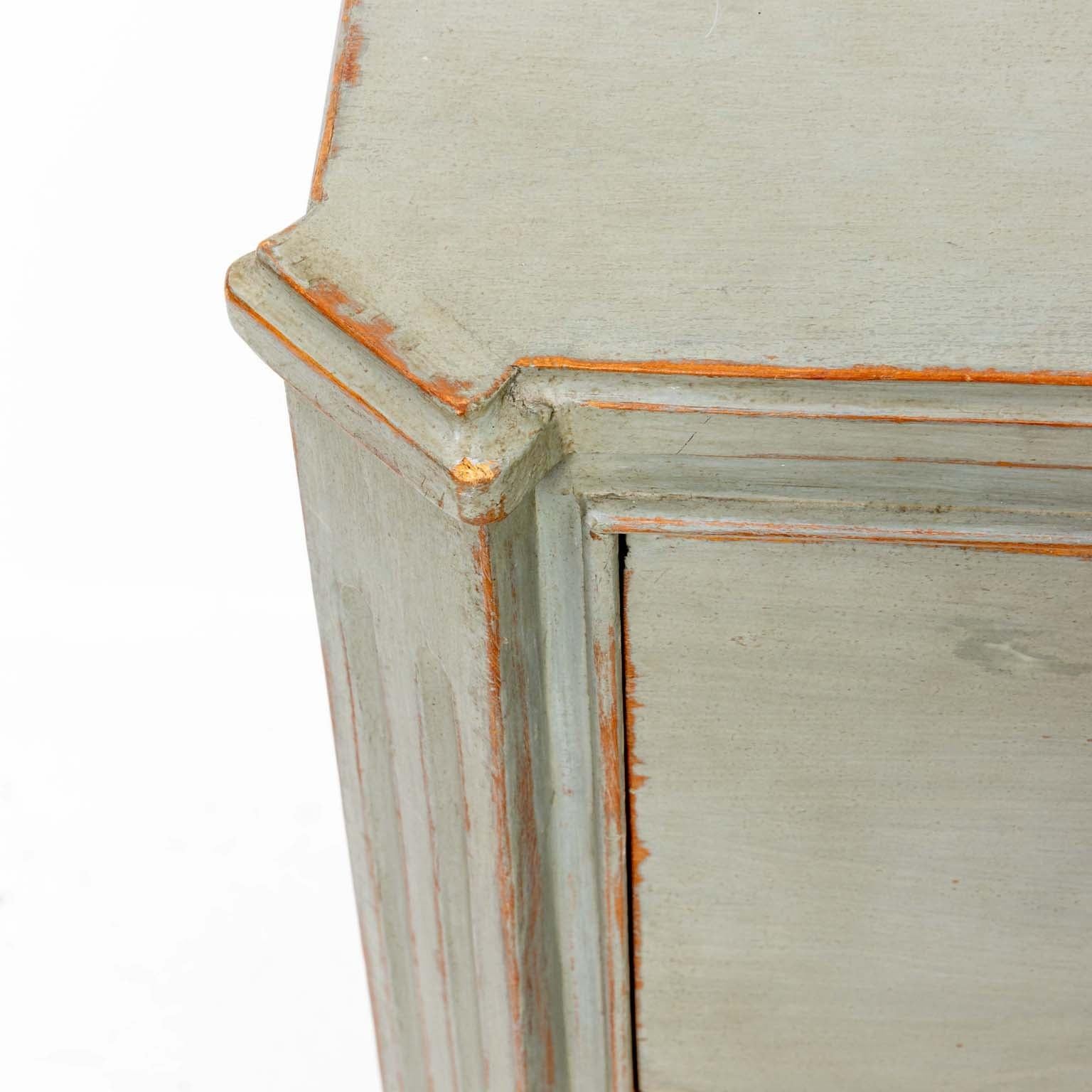 English Pair of Gustavian or Swedish Style Painted Chest of Drawers For Sale