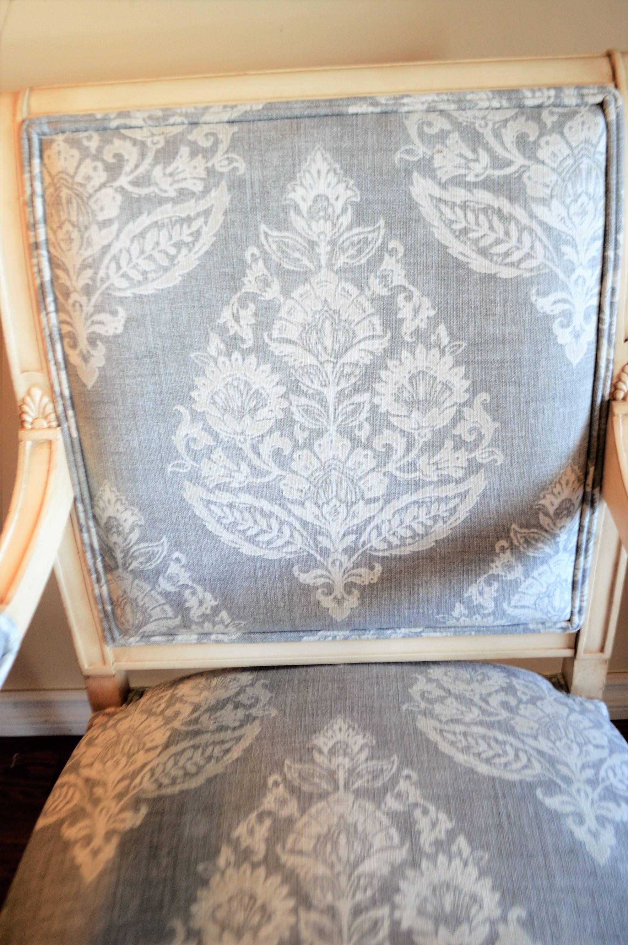 Pair of Gustavian Painted Armchairs Newly Upholstered in a Grey Damask Pattern For Sale 2