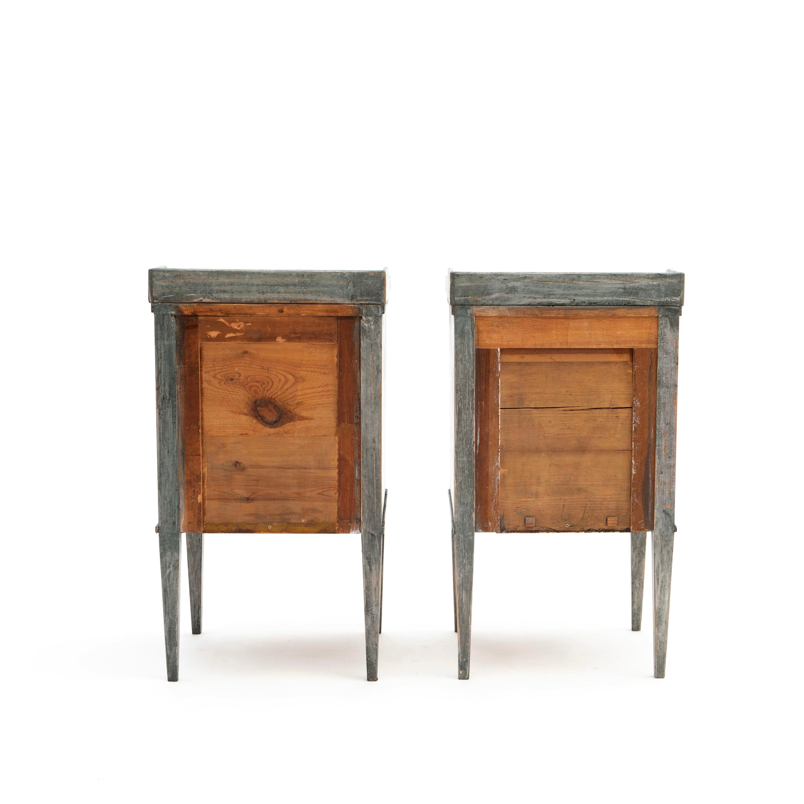 Pair of Gustavian Style 19th Century Painted Swedish Bed / Side Cabinets For Sale 8