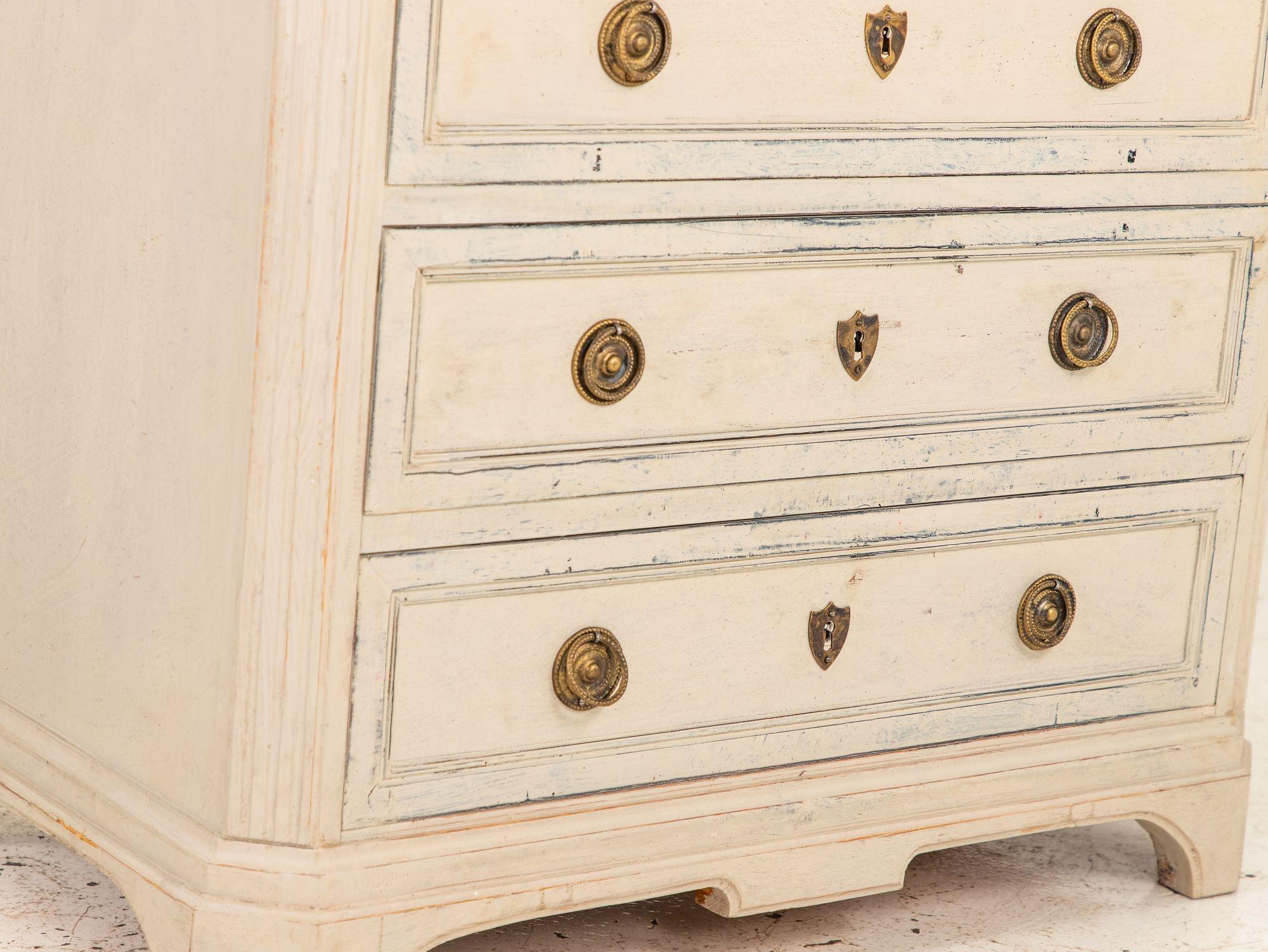 Pair of Gustavian Style Chests of Drawers, Early 20th C. For Sale 5