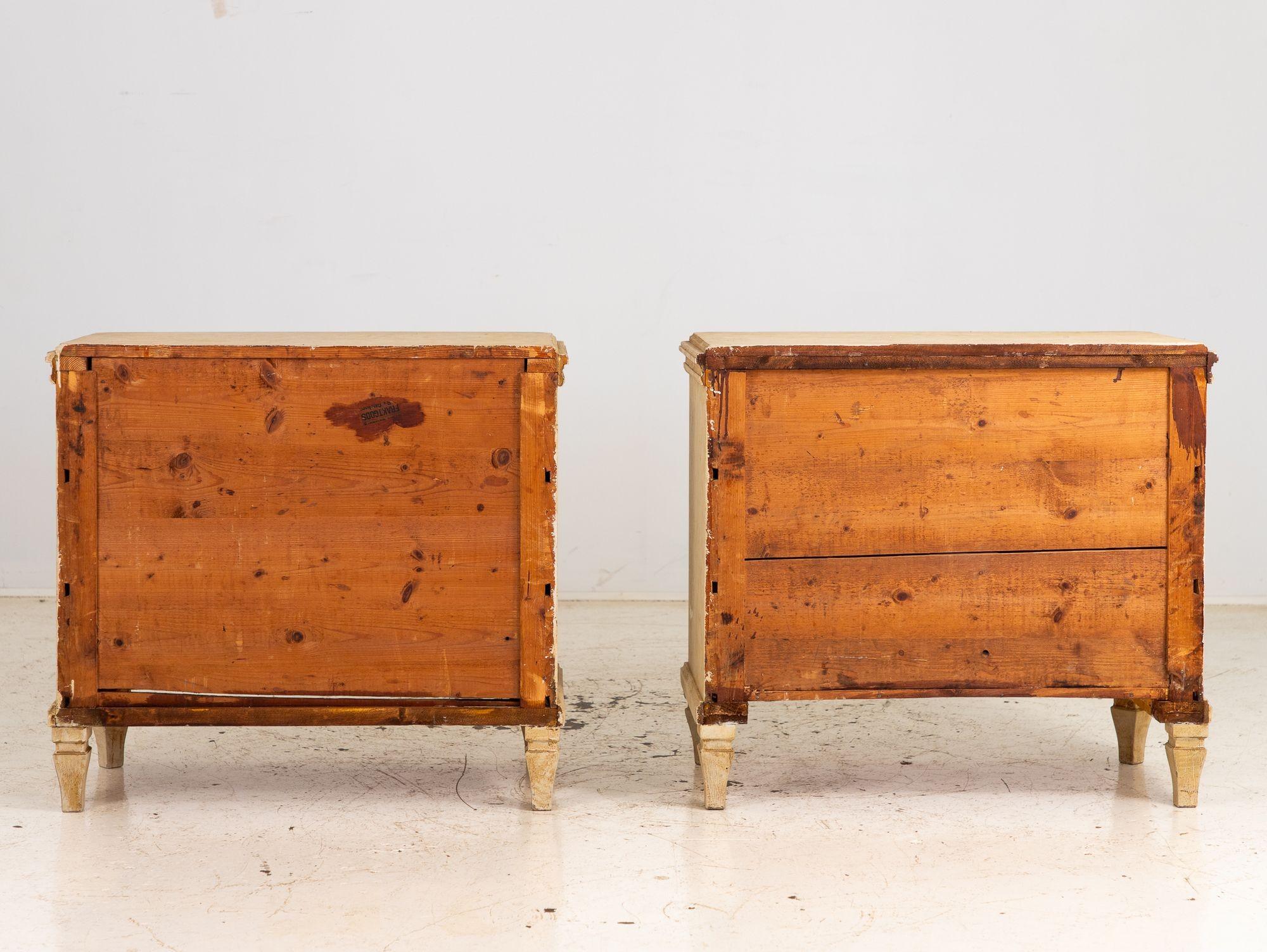 Pair of Gustavian Style Chests of Drawers, Early 20th C. In Good Condition For Sale In South Salem, NY