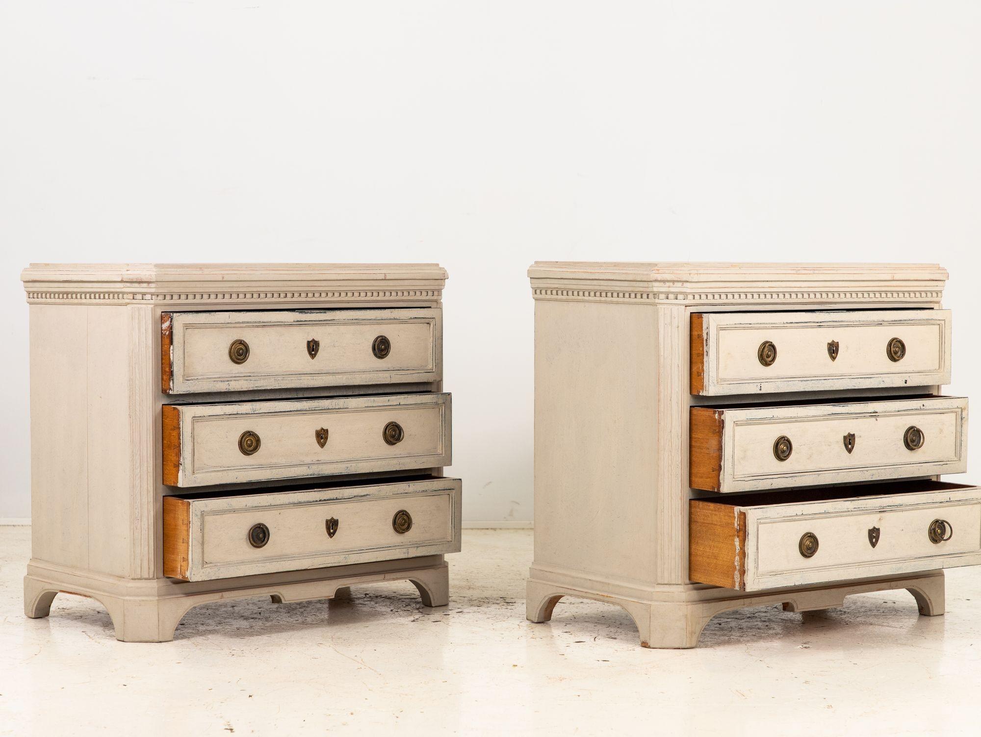 Pine Pair of Gustavian Style Chests of Drawers, Early 20th C. For Sale