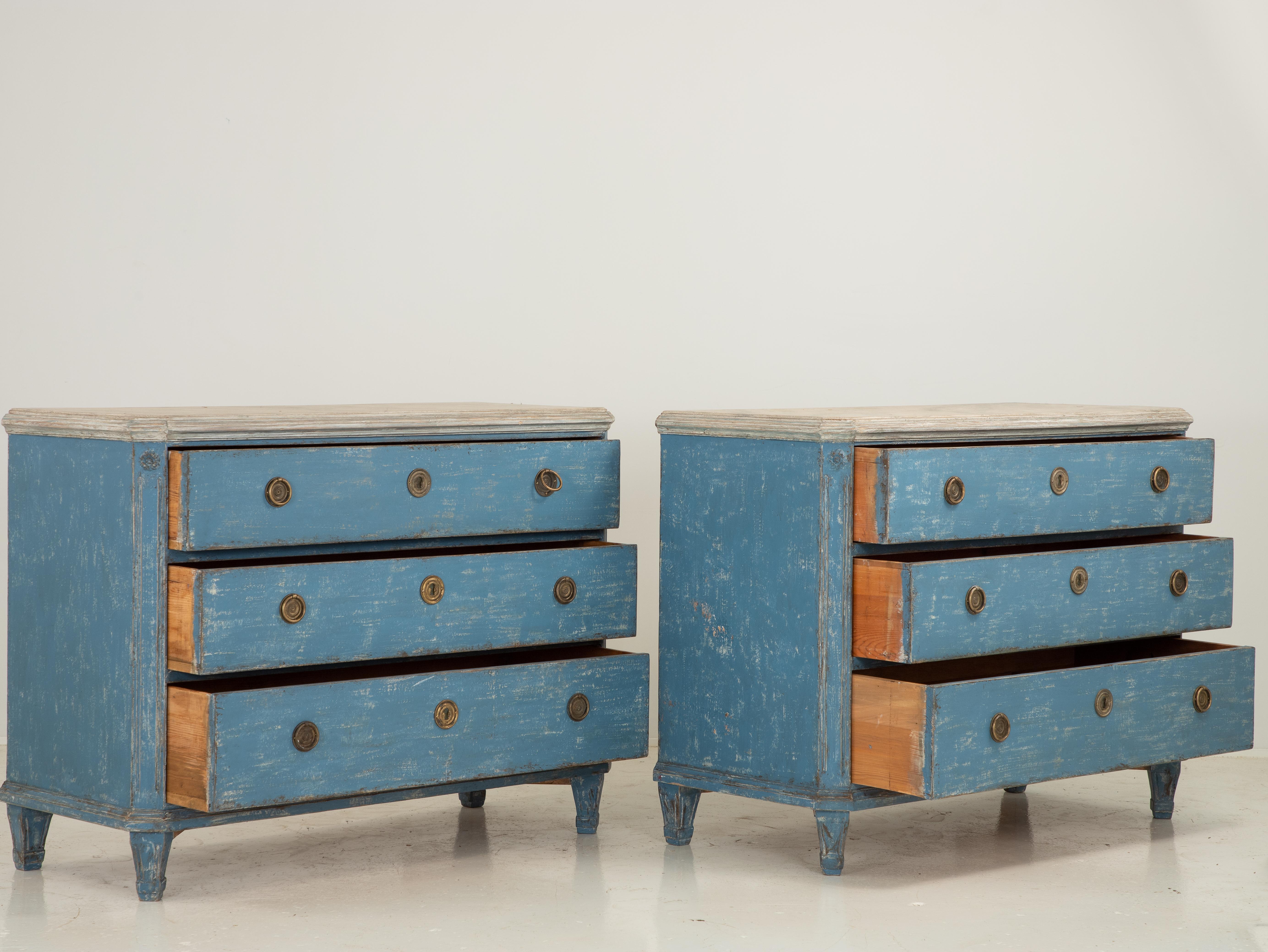 Pine Pair of Gustavian Style Chests of Drawers