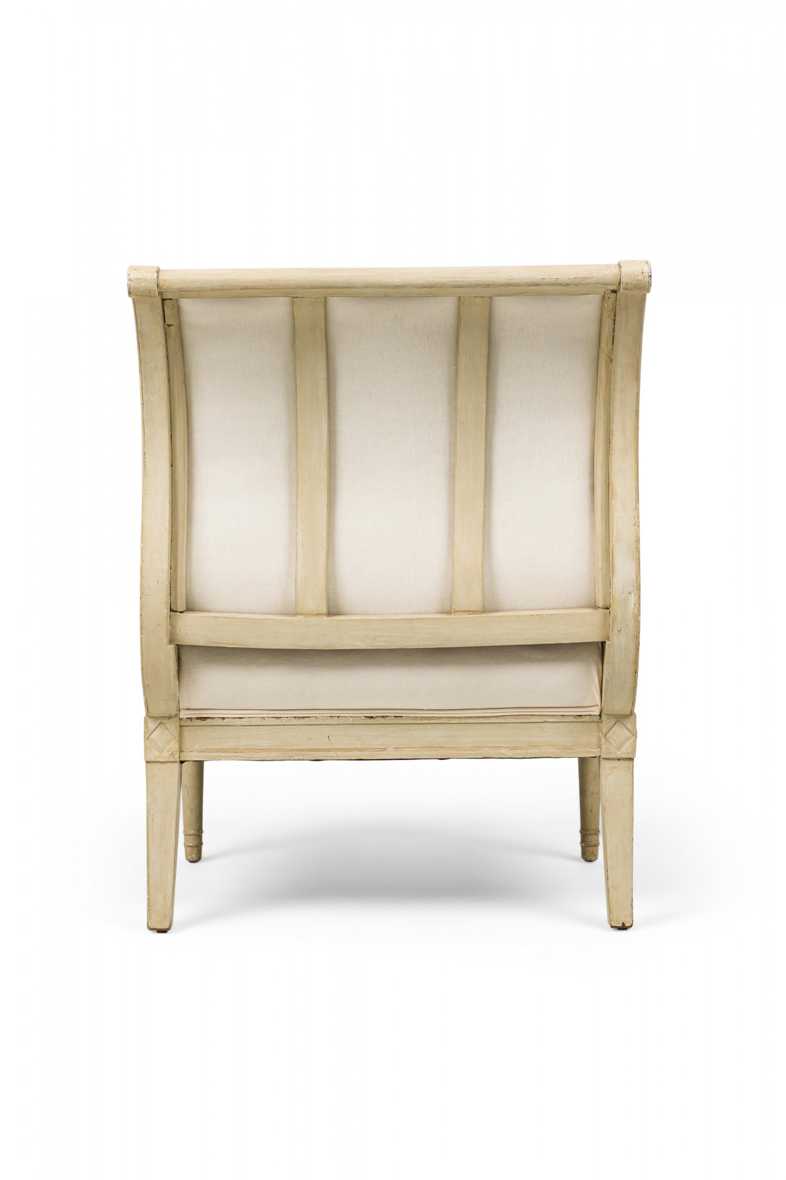 Gustaviano Coppia di poltrone svedesi gustaviane imbottite in bergère beige in vendita