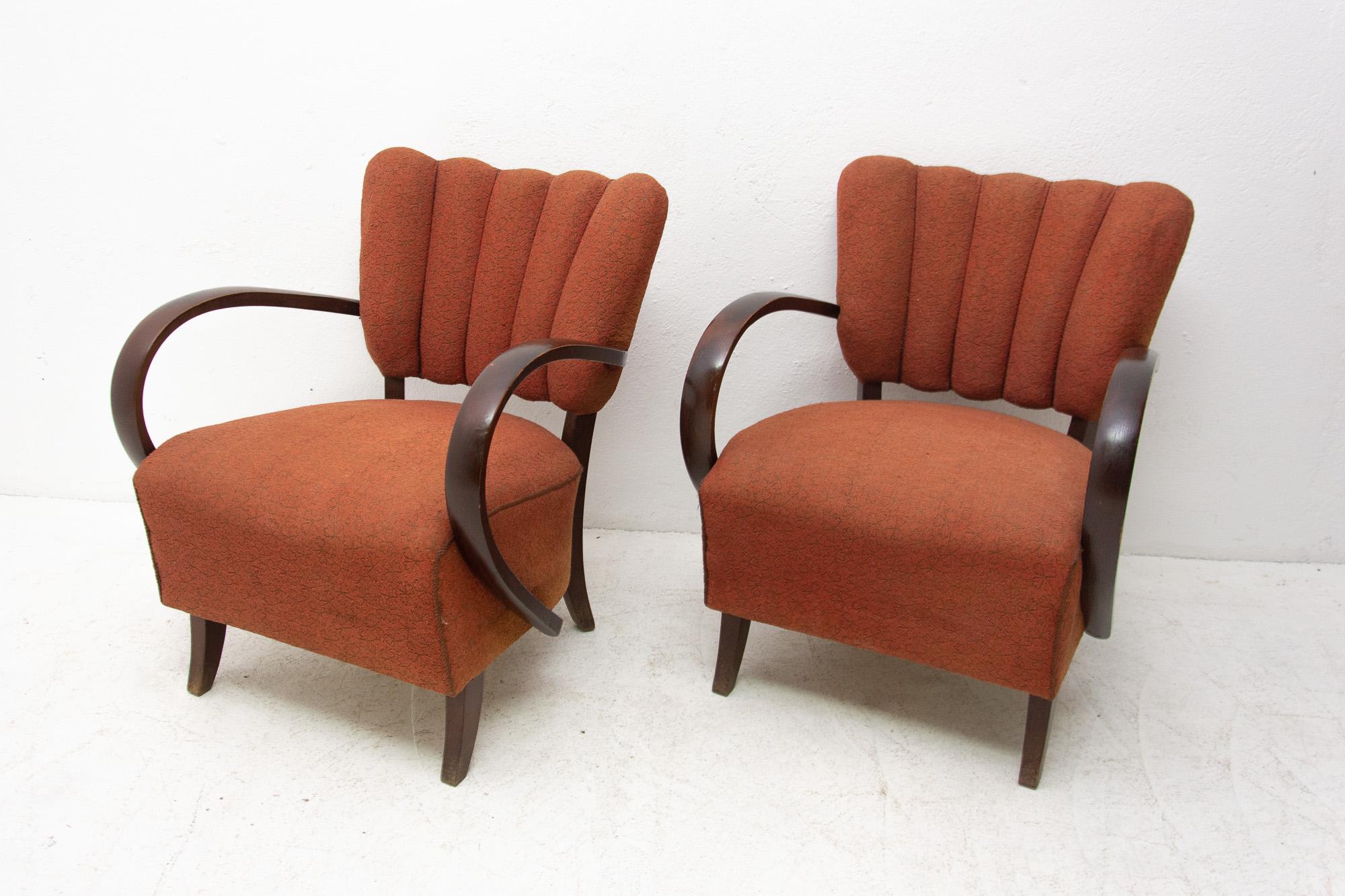 20th Century Pair of H-237 Cocktail Armchairs by Jindrich Halabala, Czechoslovakia, 1950s