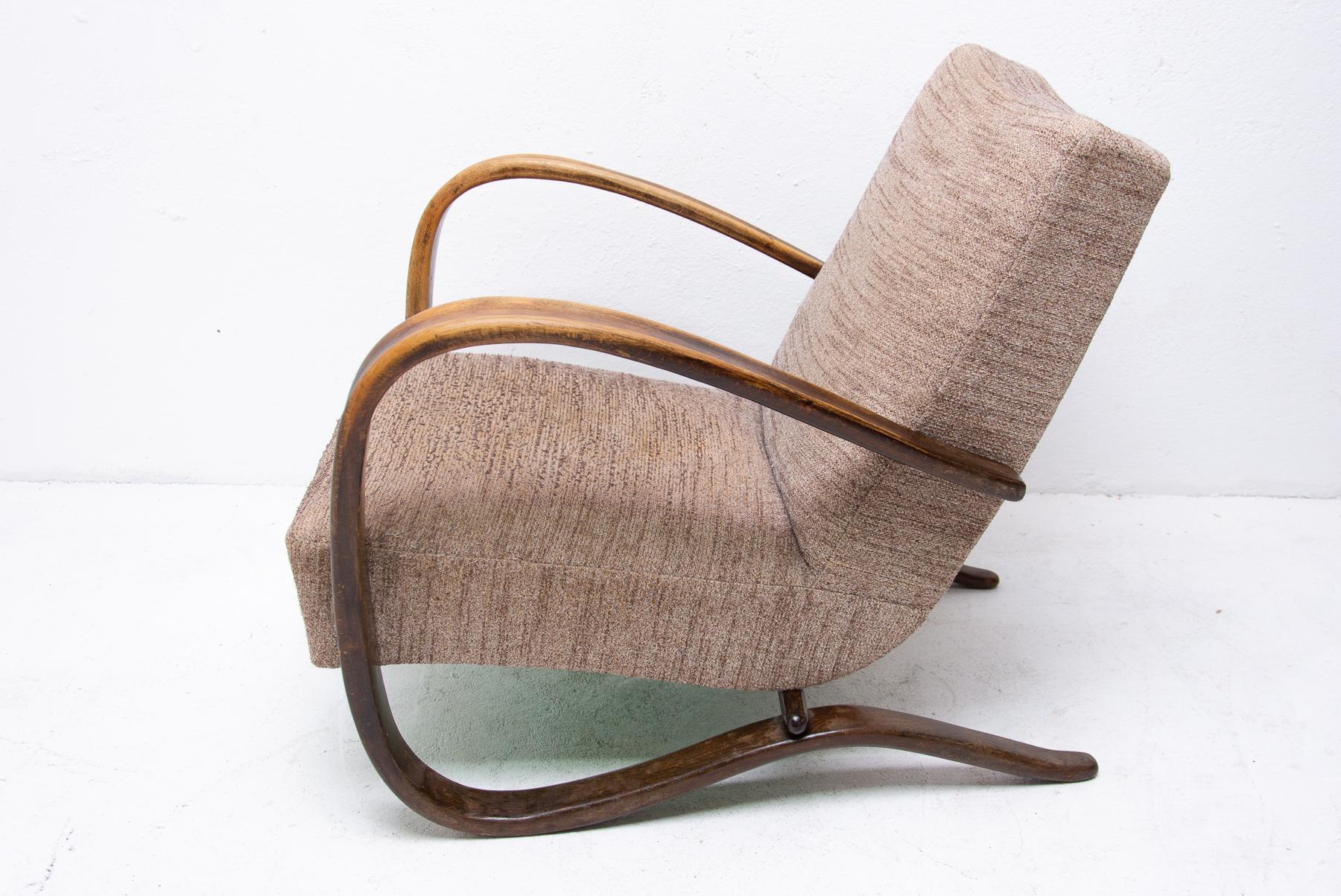 Pair of H-269 Armchairs Designed by Jindrich Halabala, 1930s 6