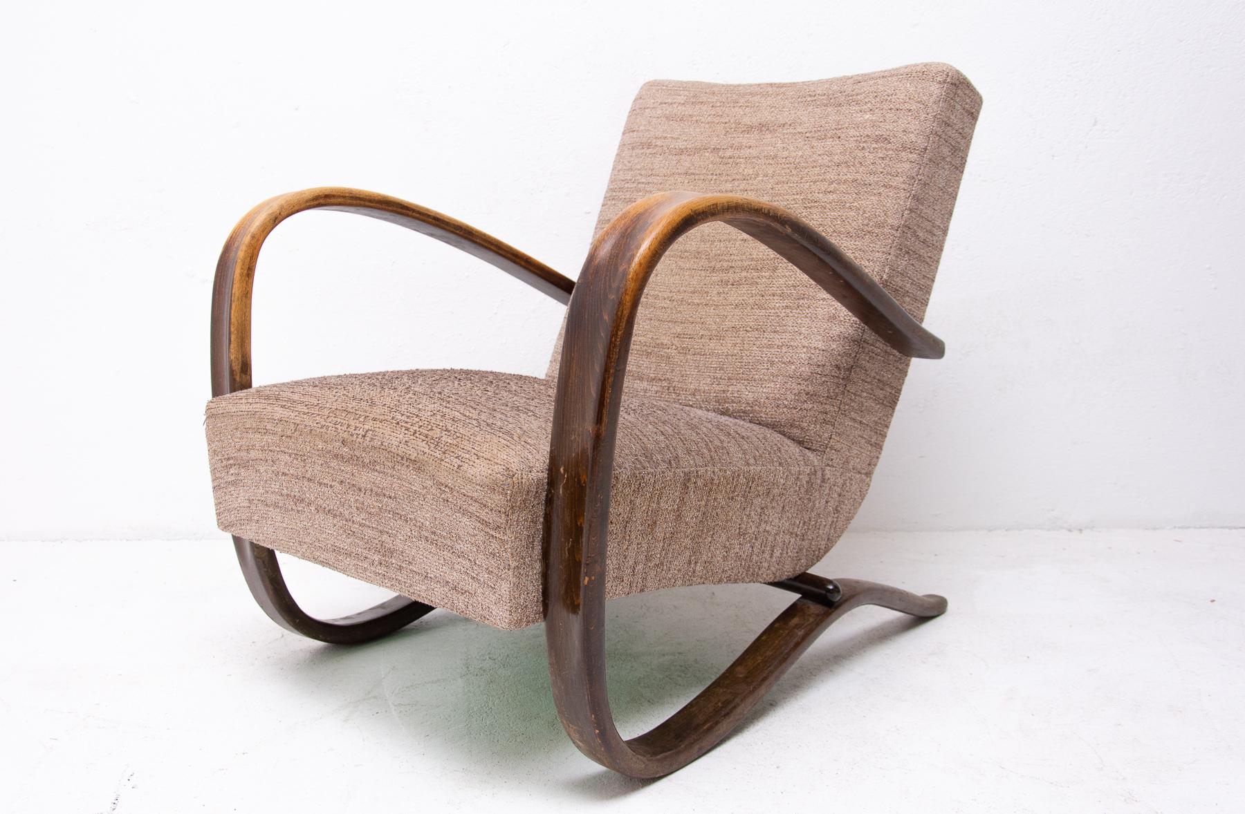 Pair of H-269 Armchairs Designed by Jindrich Halabala, 1930s 2