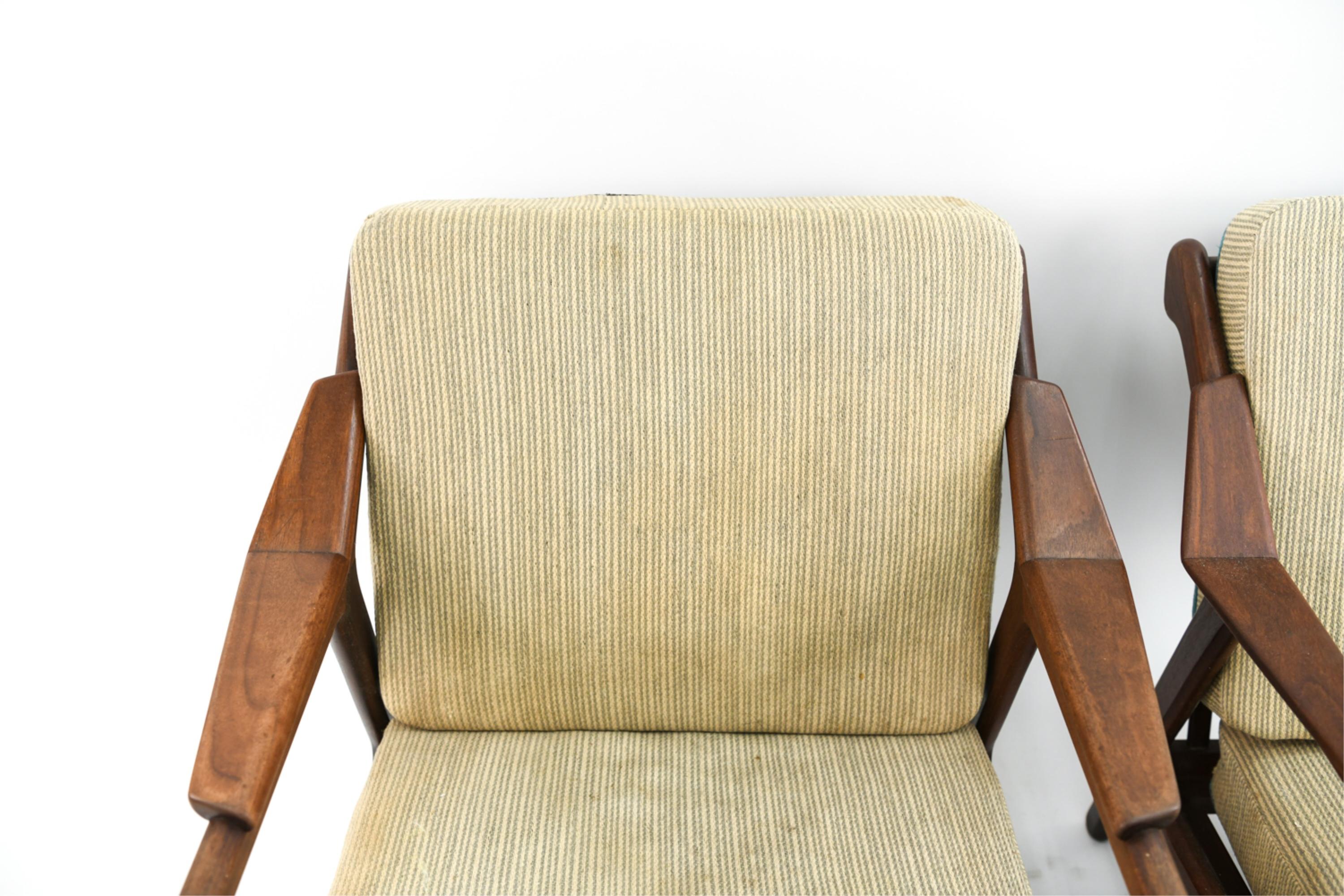 Pair of H. Brockmann-Petersen Danish Lounge Chairs 4