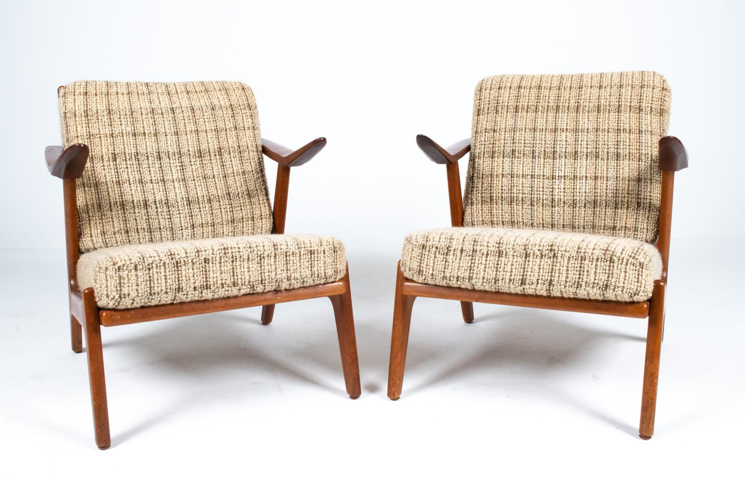 Scandinave moderne Paire de chaises longues en teck H. Brockmann-Petersen, vers les années 1960 en vente