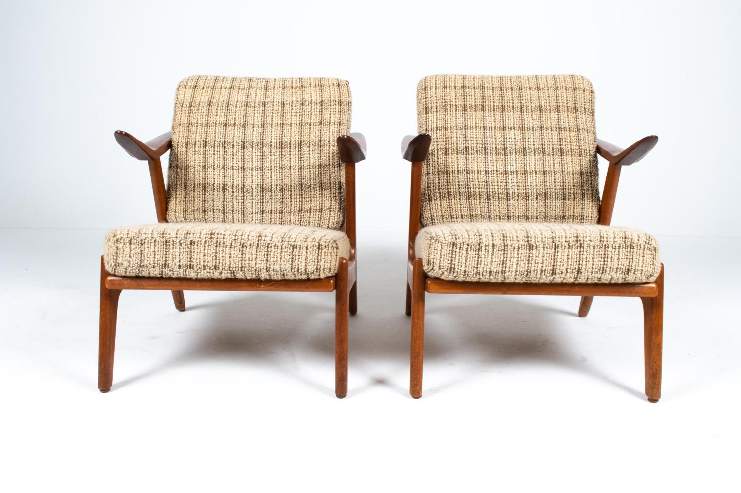 Pair of H. Brockmann-Petersen Teak Lounge Chairs, c. 1960's In Good Condition For Sale In Norwalk, CT