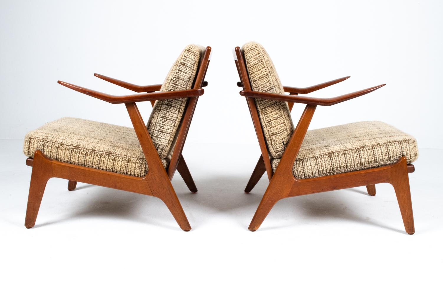 Pair of H. Brockmann-Petersen Teak Lounge Chairs, c. 1960's For Sale 3