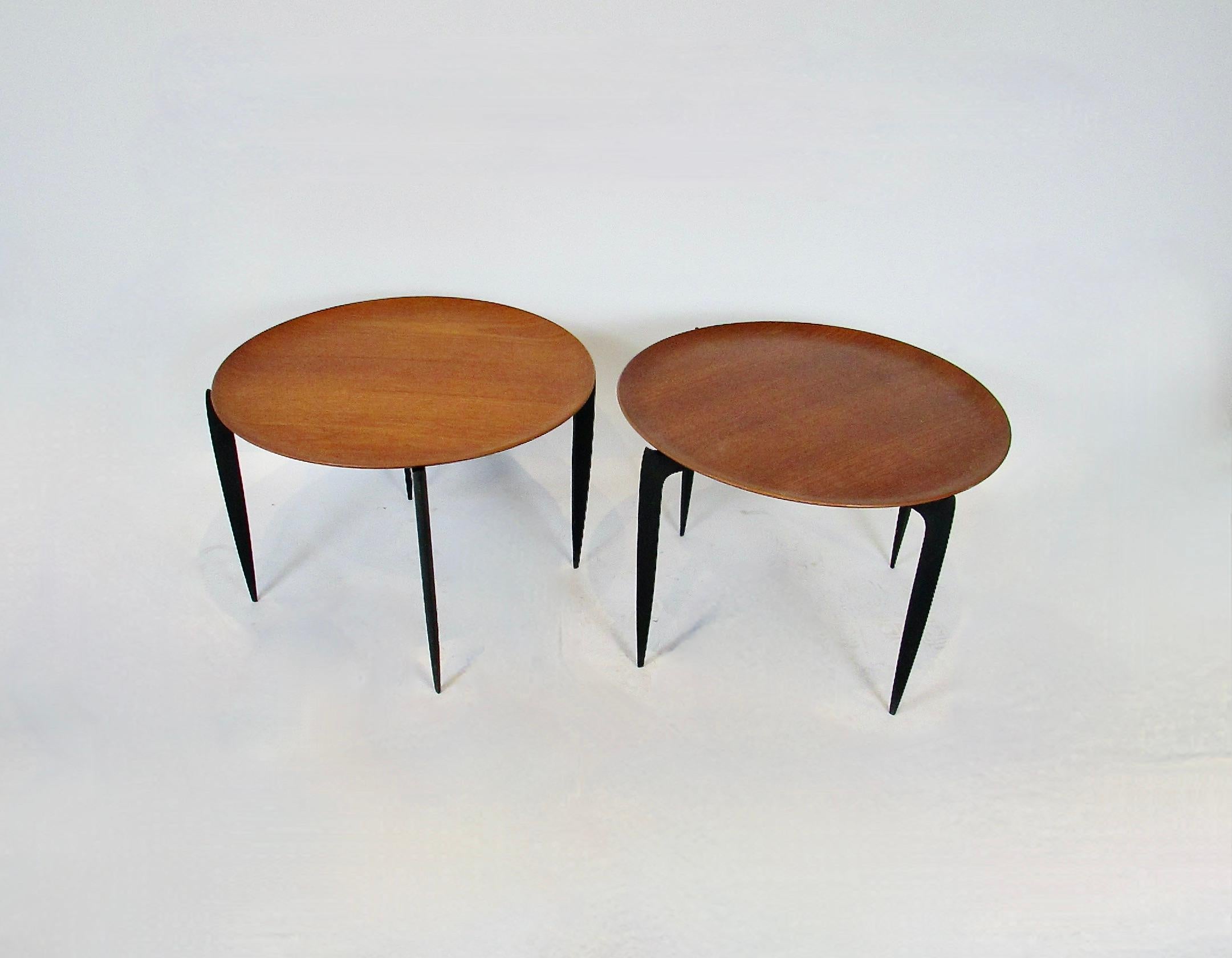 Scandinavian Modern Pair of H. Engholm and Svende Age Willumsen for Fritz Hansen portable tables For Sale