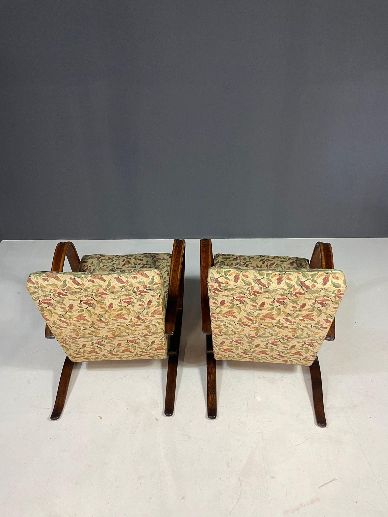 Pair of H269 Lounge Chairs by Jindřich Halabala, 1930s For Sale 3