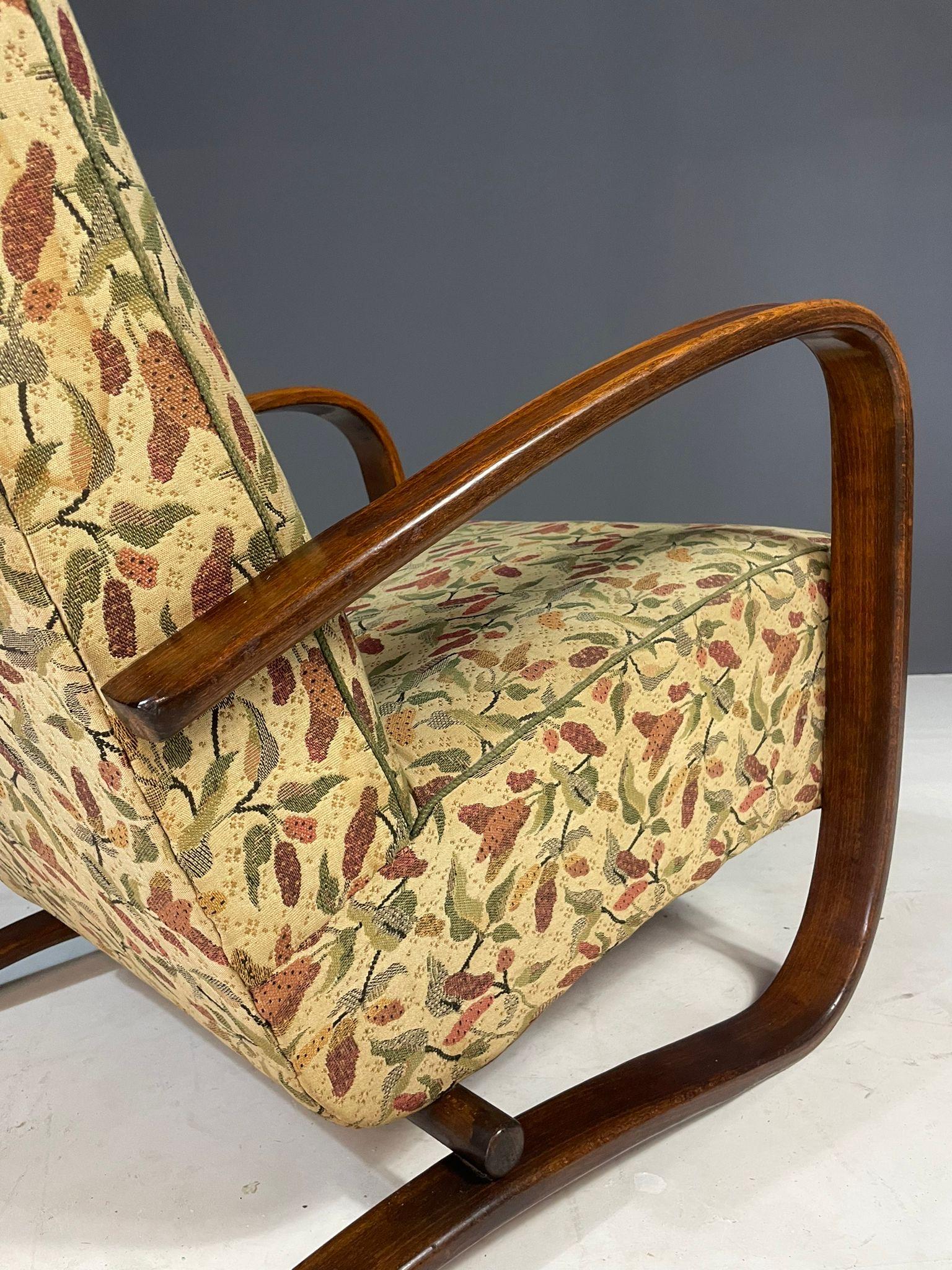 Pair of H269 Lounge Chairs by Jindřich Halabala, 1930s For Sale 4