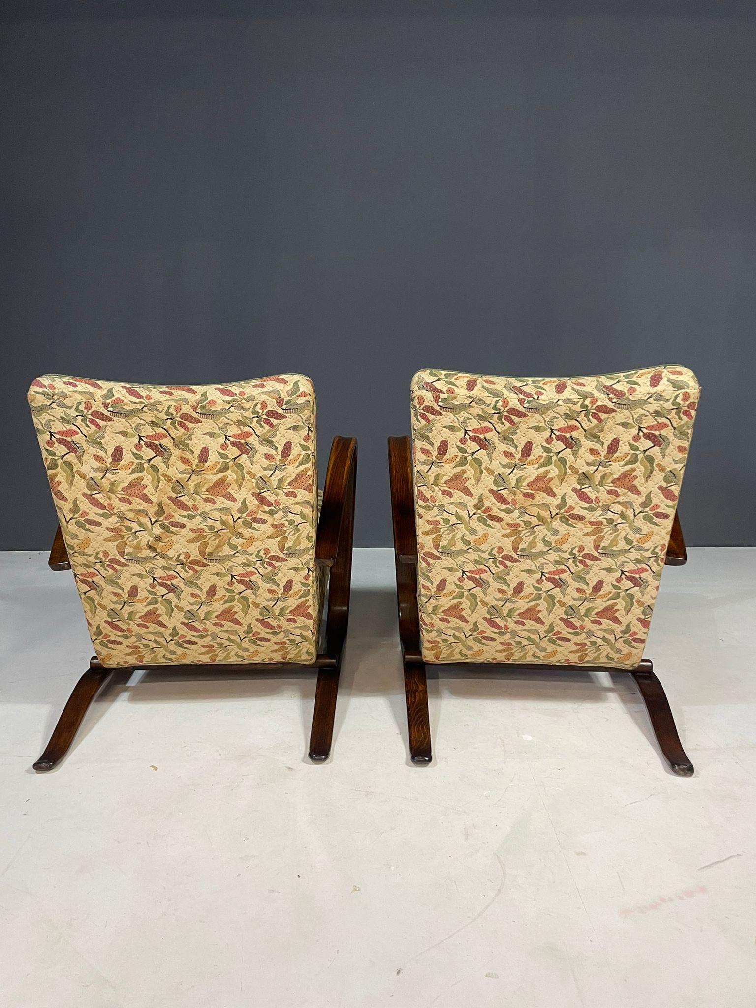 Pair of H269 Lounge Chairs by Jindřich Halabala, 1930s For Sale 6