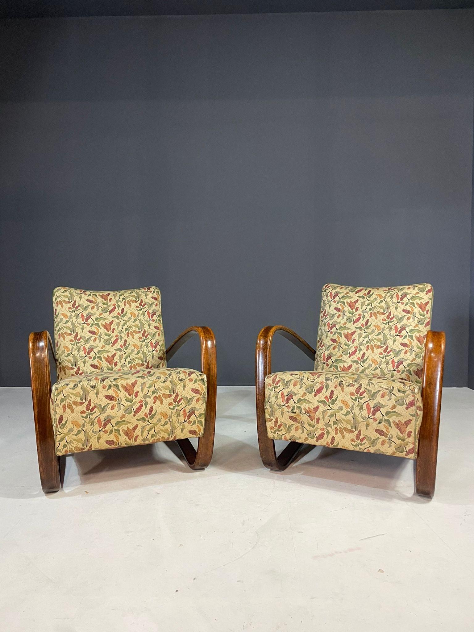 Pair of H269 Lounge Chairs by Jindřich Halabala, 1930s For Sale 2