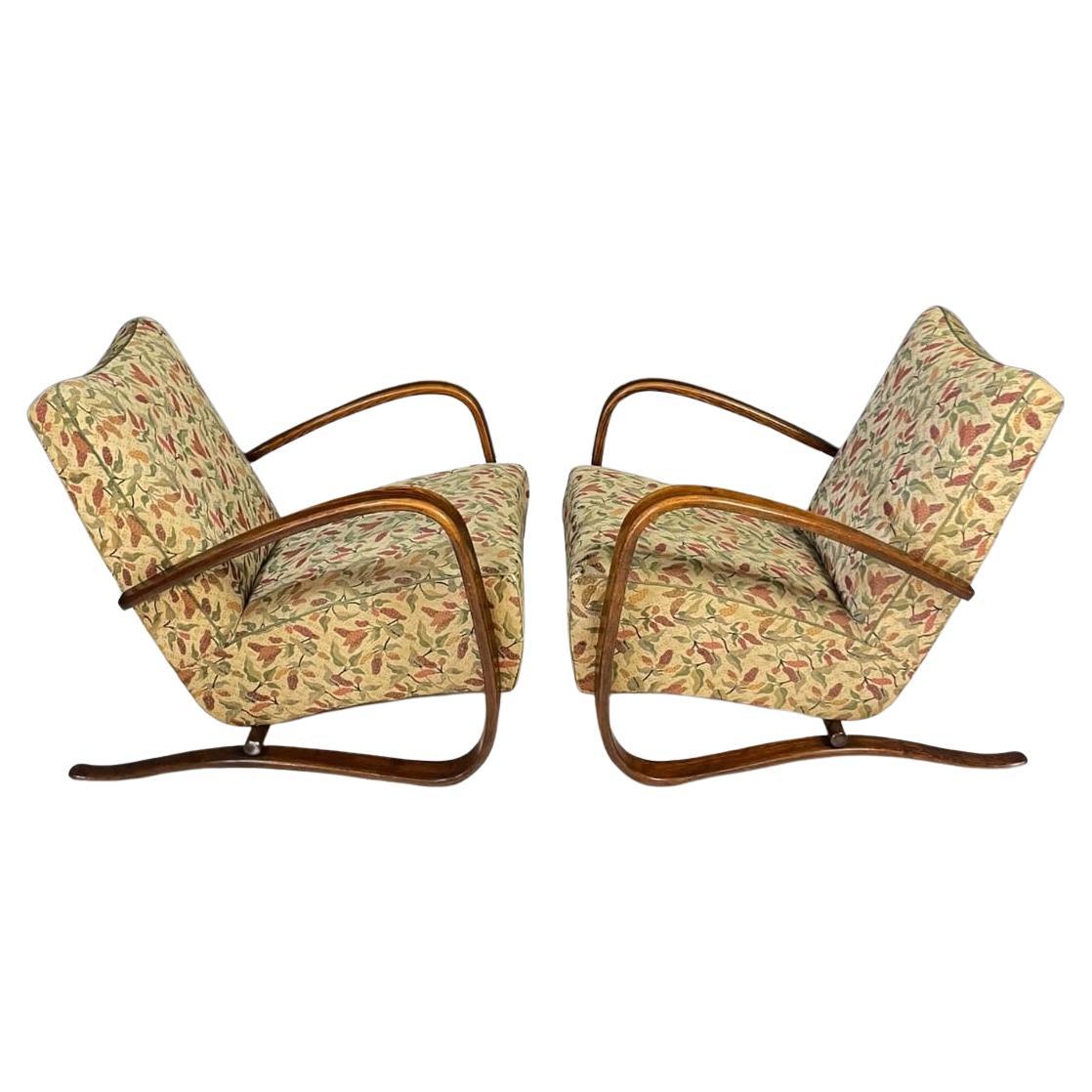 Pair of H269 Lounge Chairs by Jindřich Halabala, 1930s For Sale