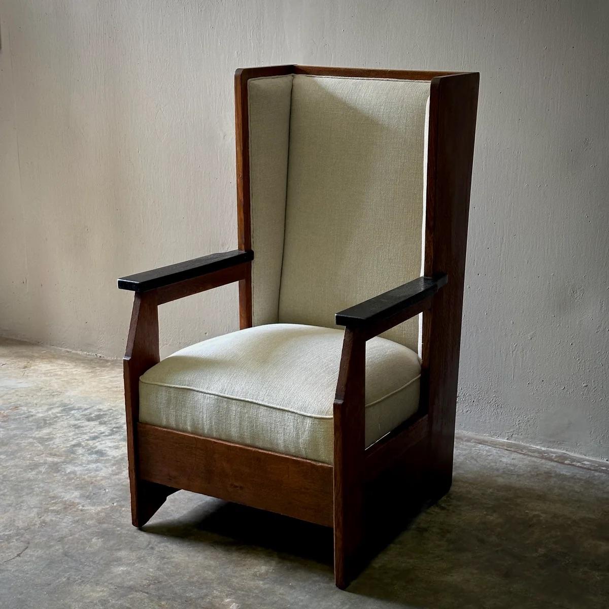 Pareja de sillones de respaldo alto de la Escuela Haagse en venta 2