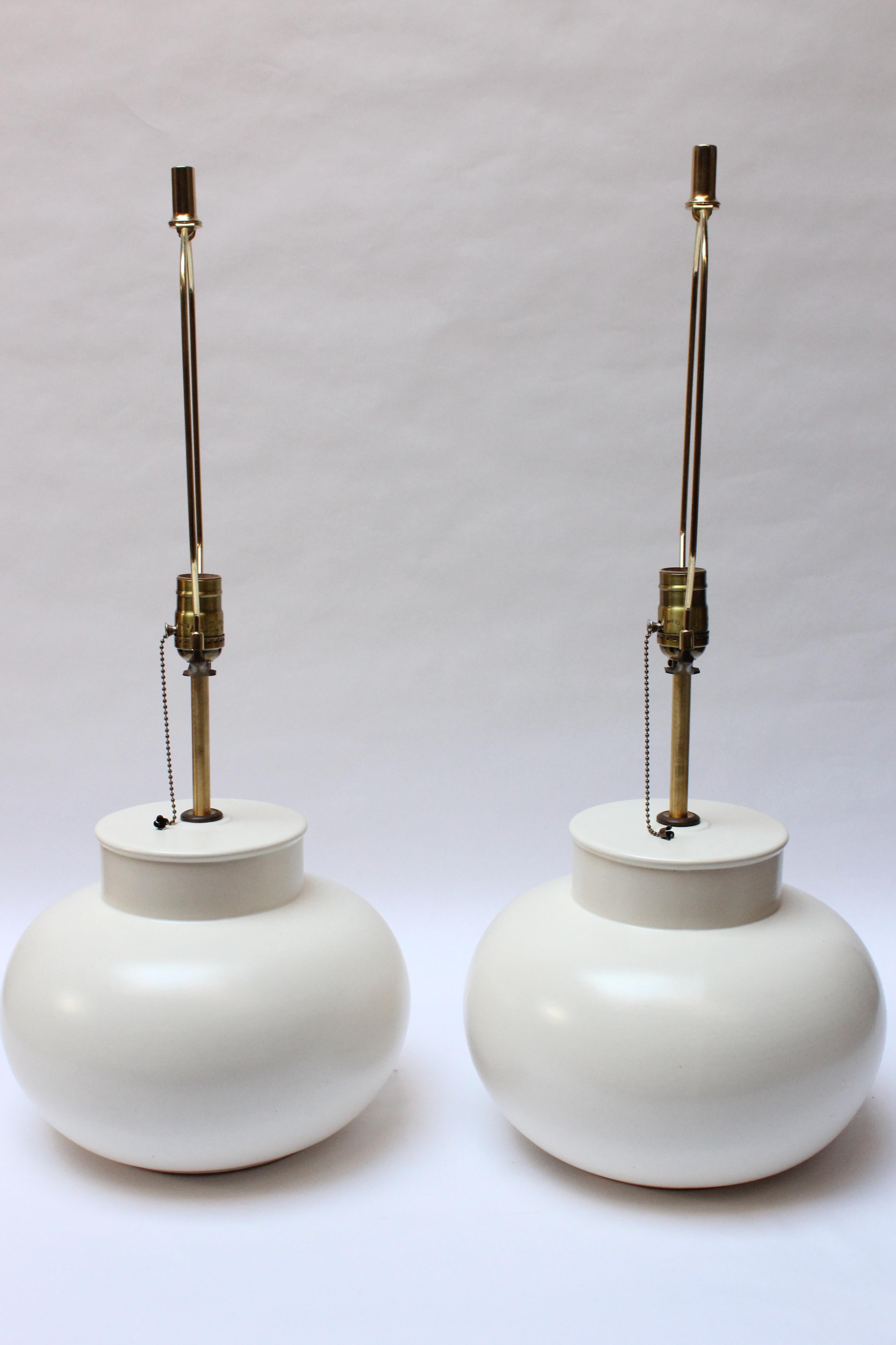 Mid-Century Modern Pair of Haeger Mid-Century Matte White Ceramic Table Lamps with Shades	