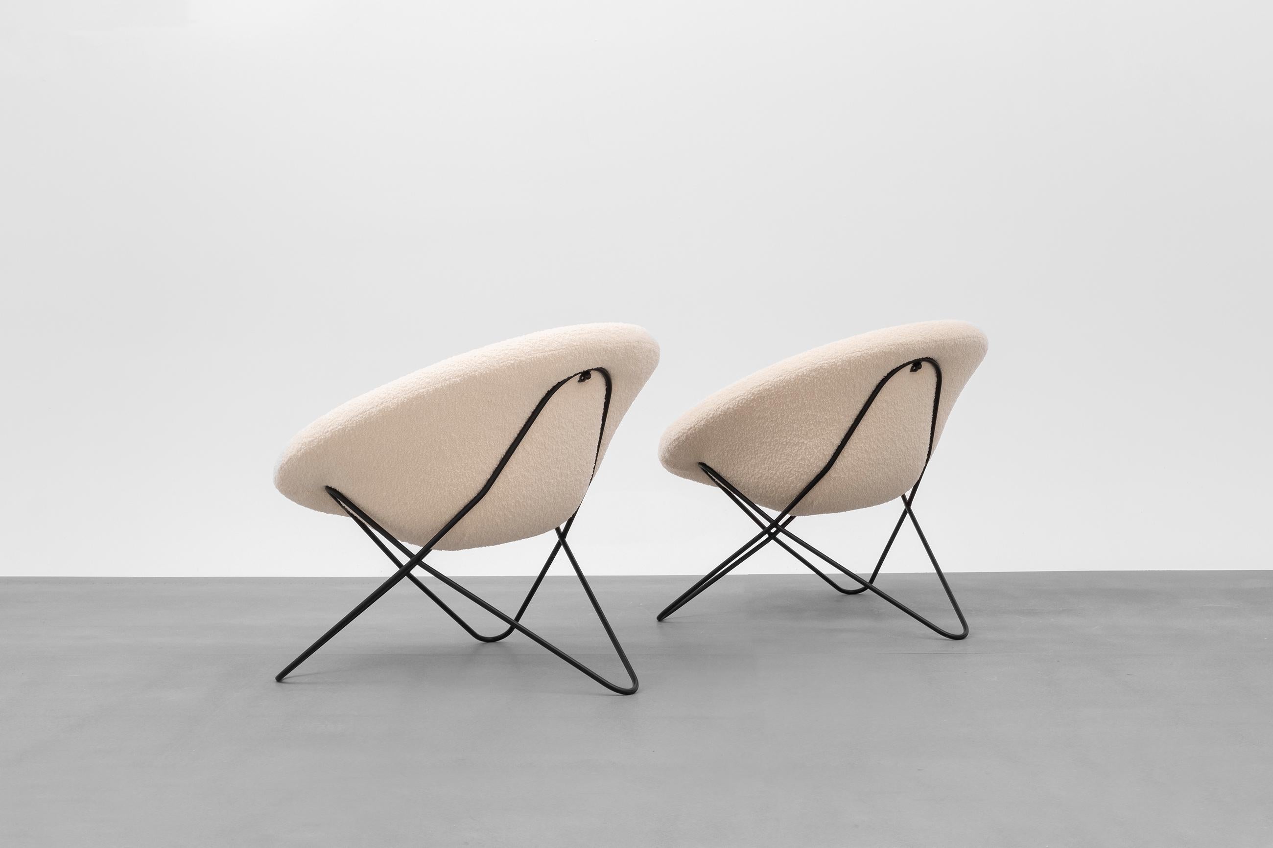 French Pair of Hairpin Chairs, France, 1950s