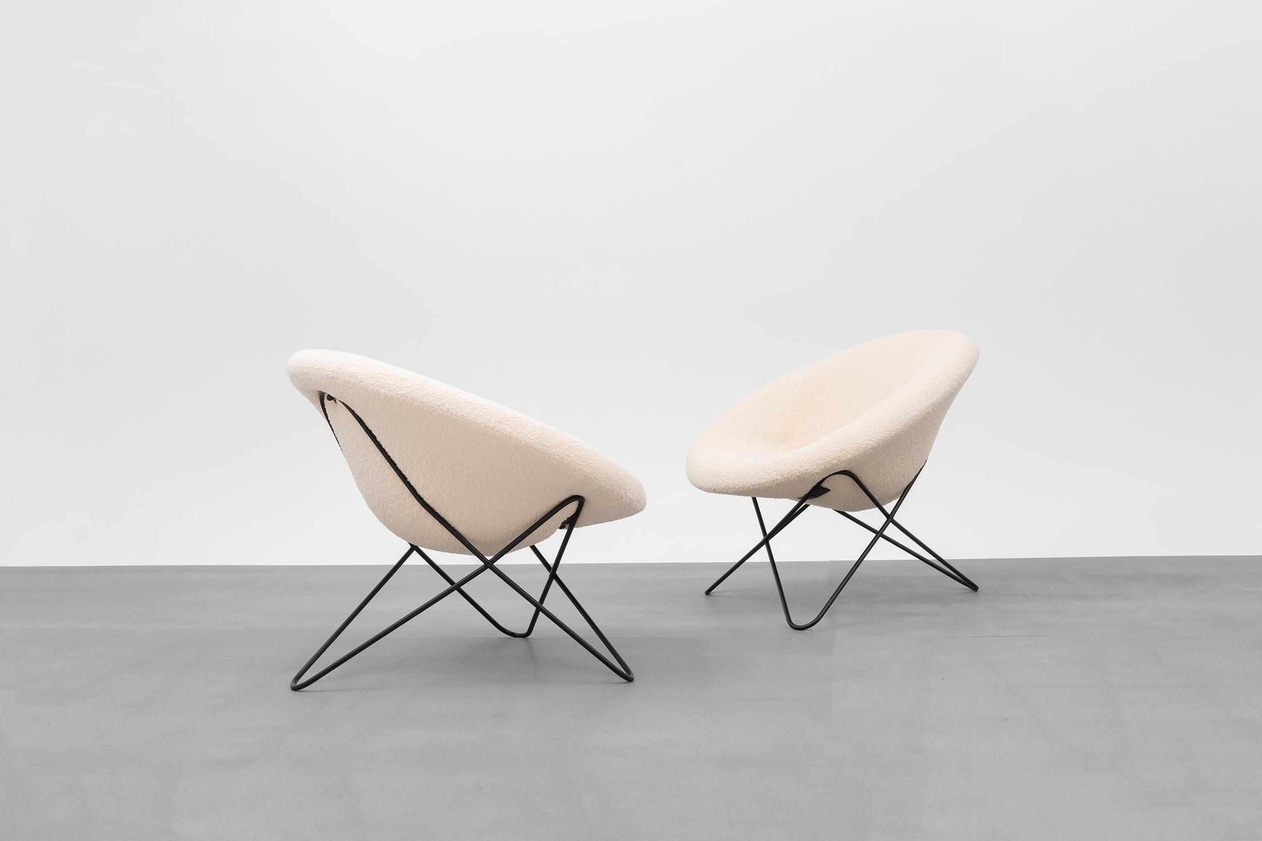 Mid-20th Century Pair of Hairpin Chairs, France, 1950s