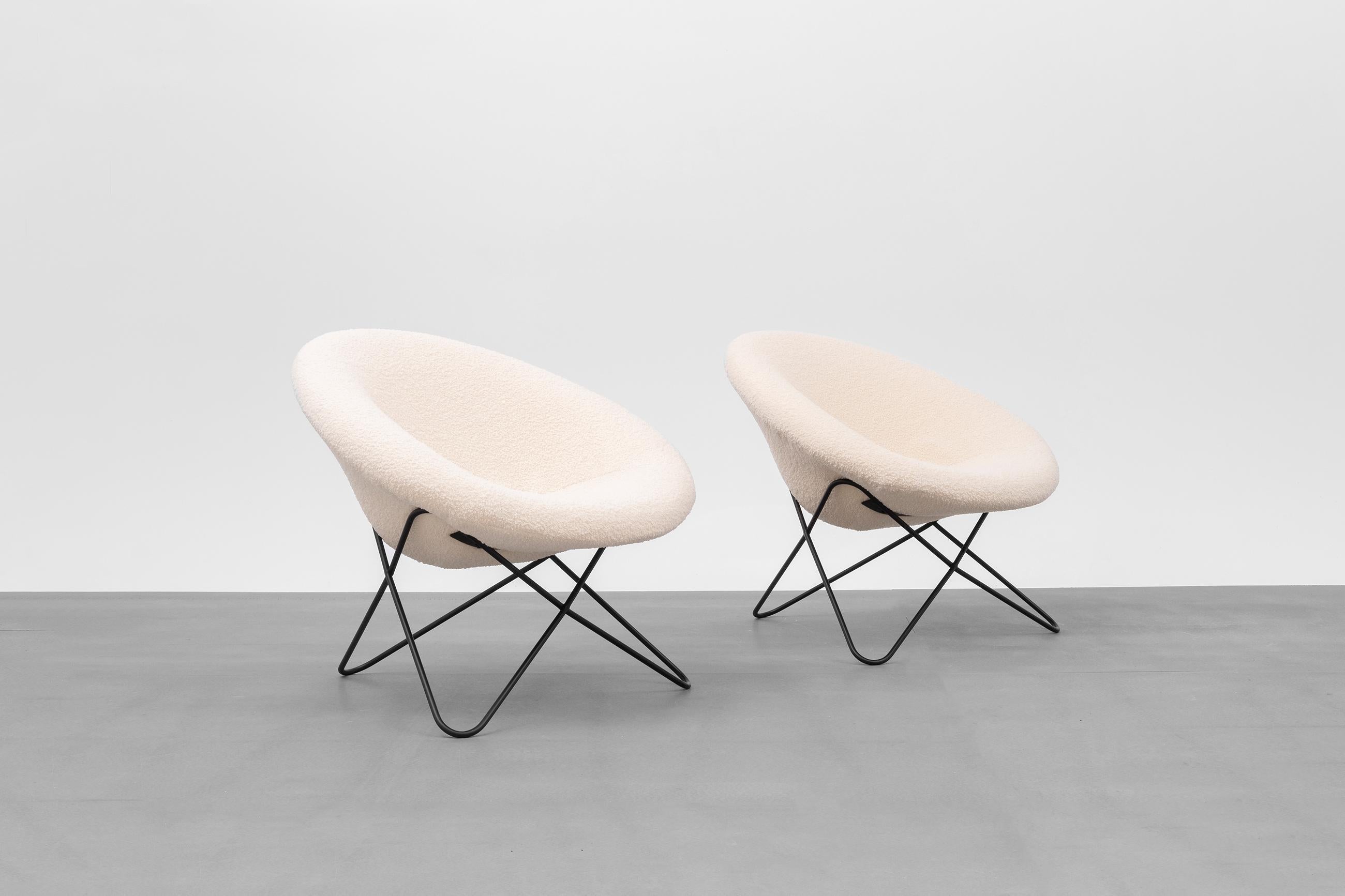 Metal Pair of Hairpin Chairs, France, 1950s