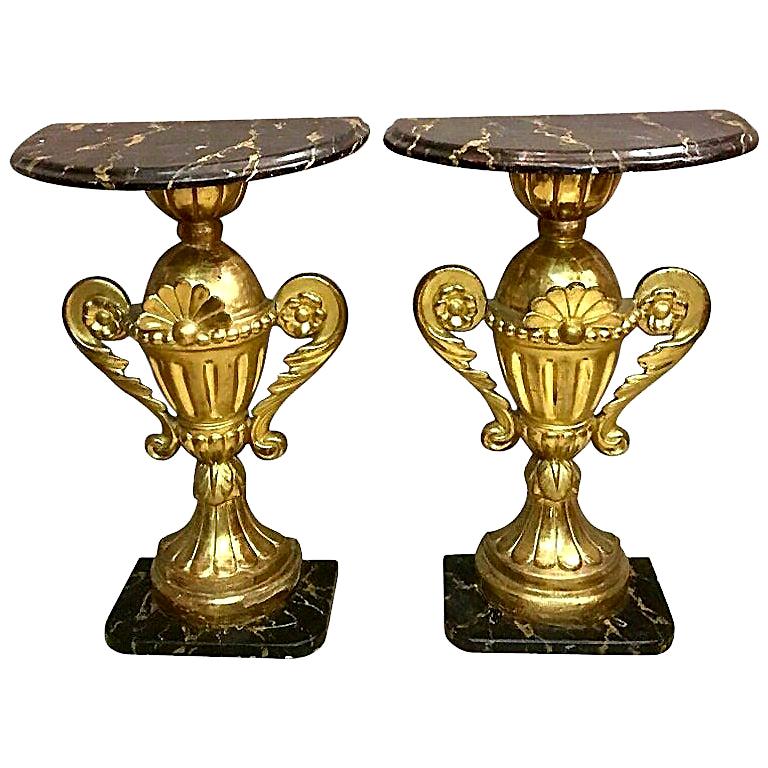 Zwei halbrunde Tische mit Blattgold, spätes 19. Jahrhundert im Angebot