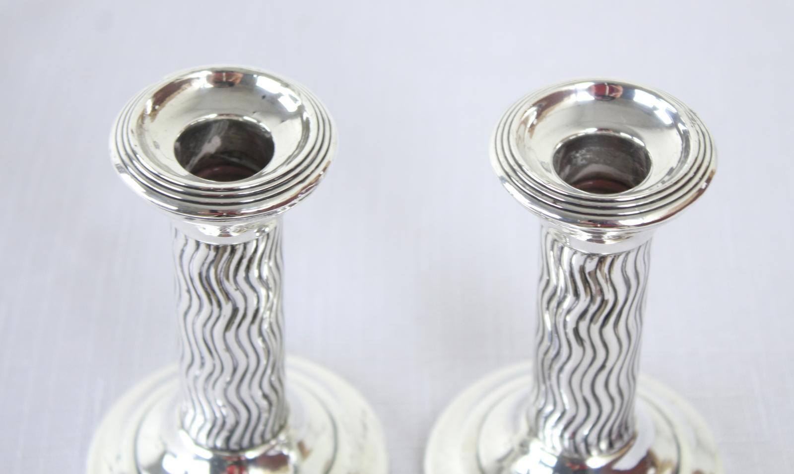 Pair of Hallmarked Arts & Crafts Silver Candlesticks In Good Condition For Sale In Port Chester, NY