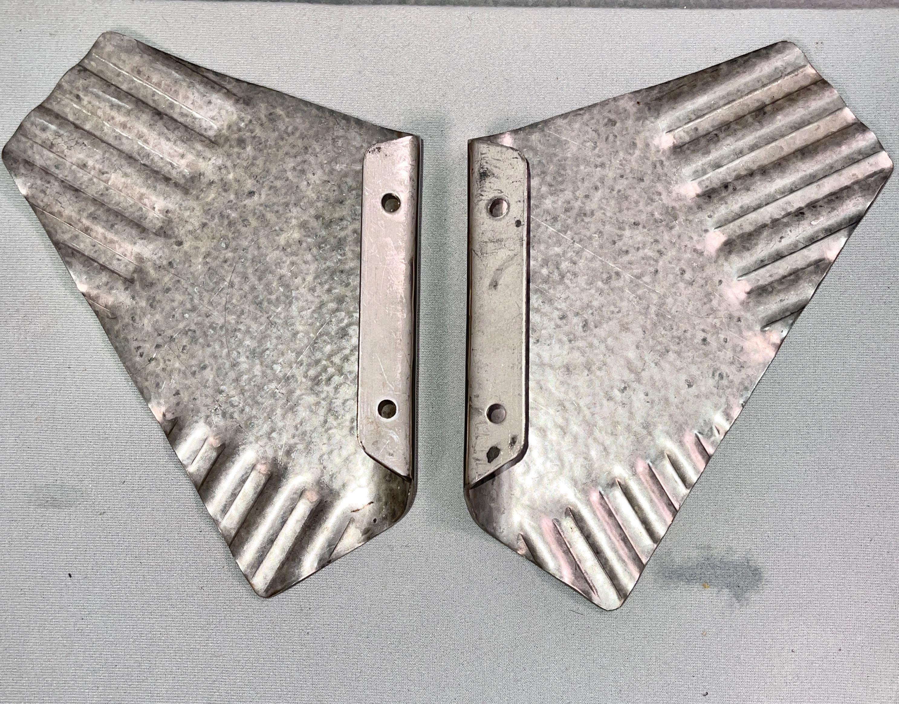 italien Paire de poignées de porte en aluminium martelé x2 en vente