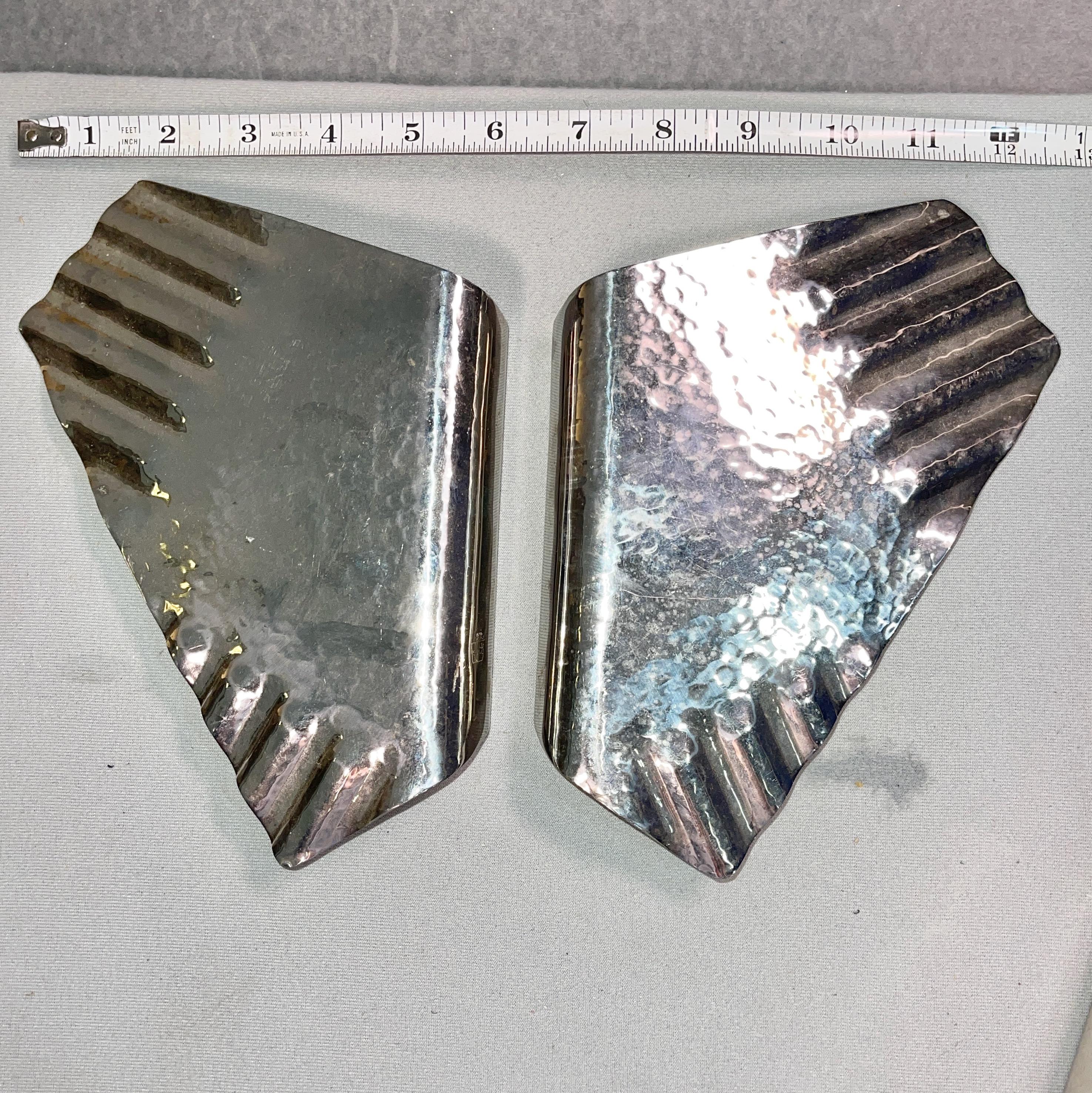 Paire de poignées de porte en aluminium martelé x2 Bon état - En vente à Hanover, MA