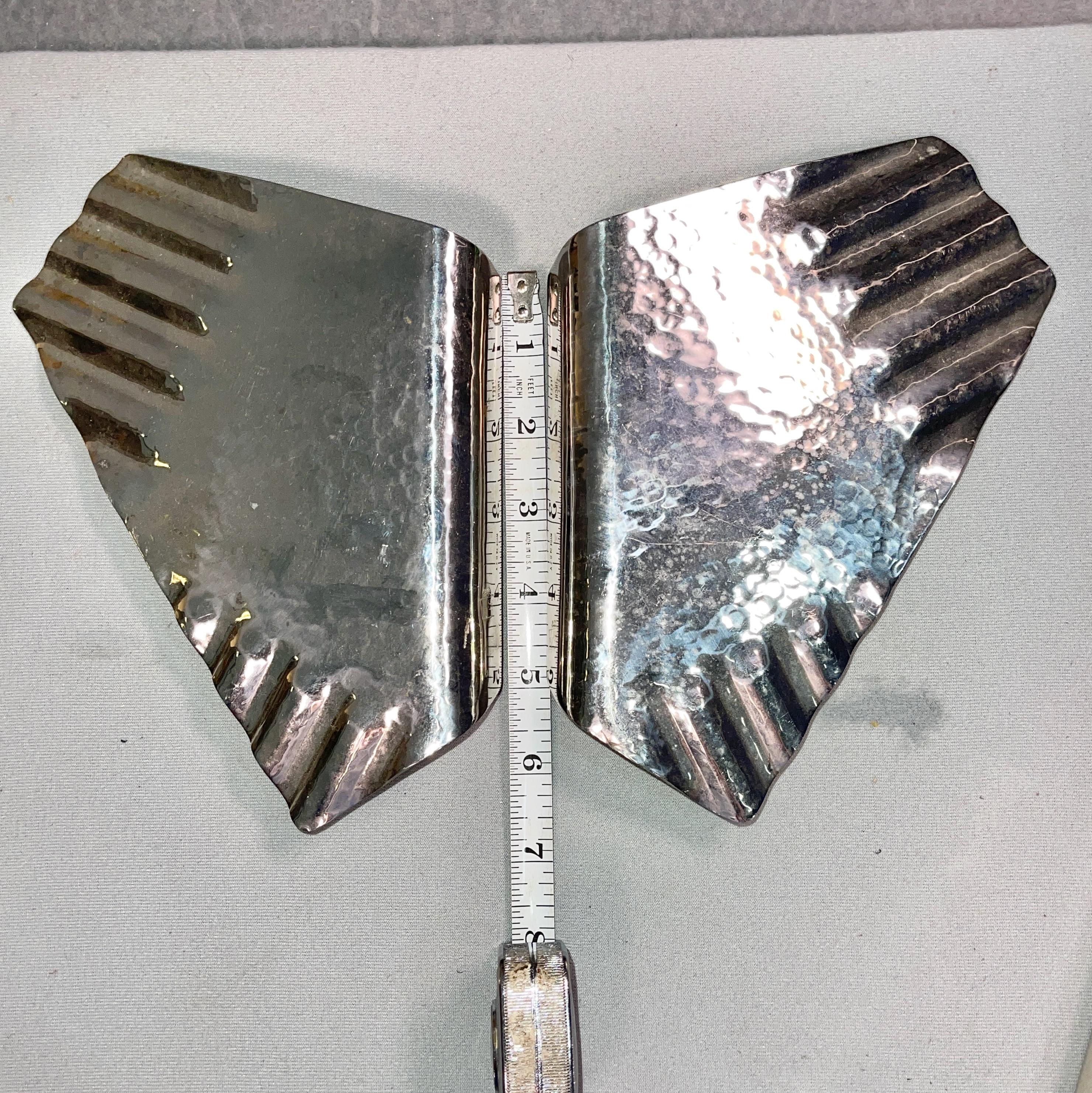 Milieu du XXe siècle Paire de poignées de porte en aluminium martelé x2 en vente