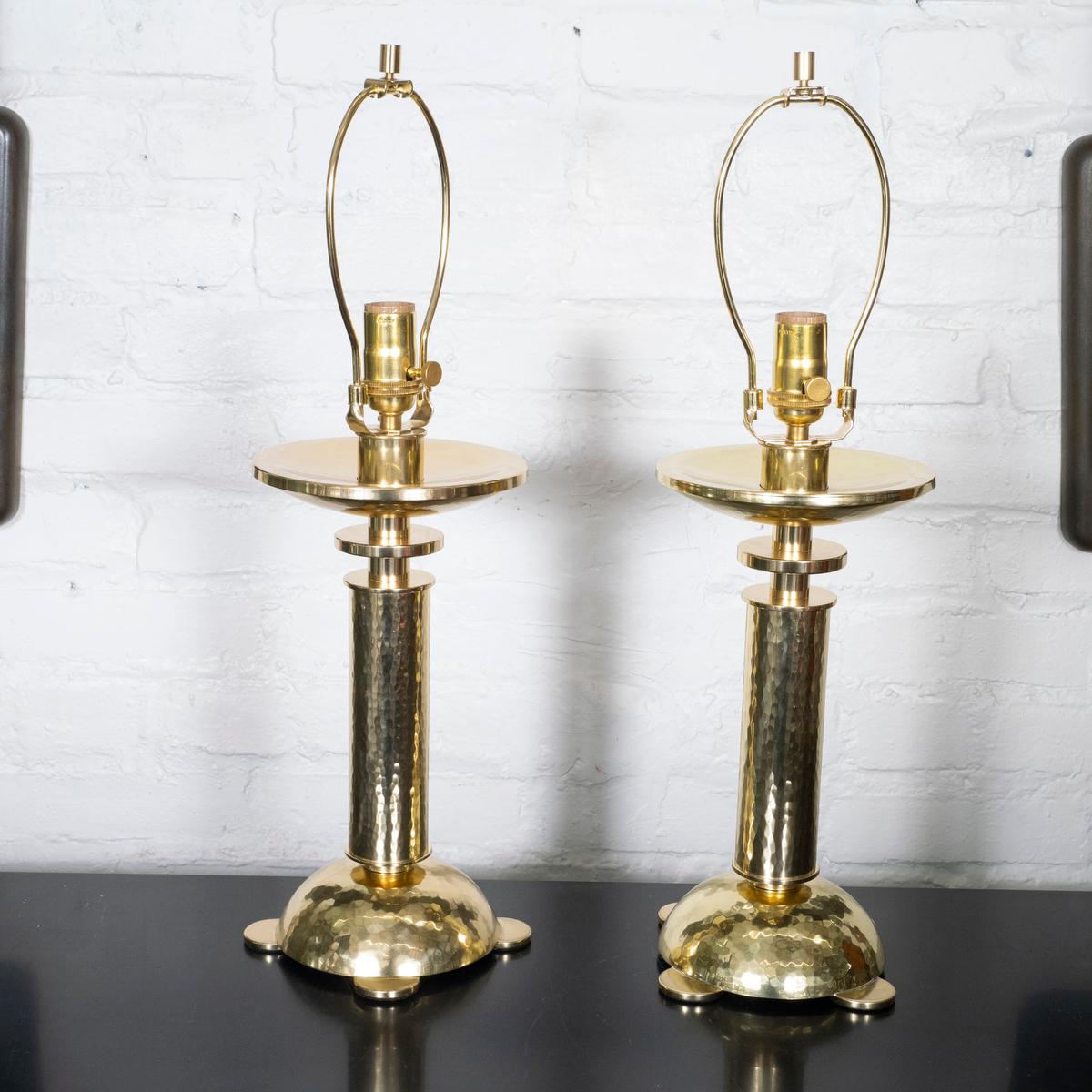Suisse Paire de lampes de table de style 