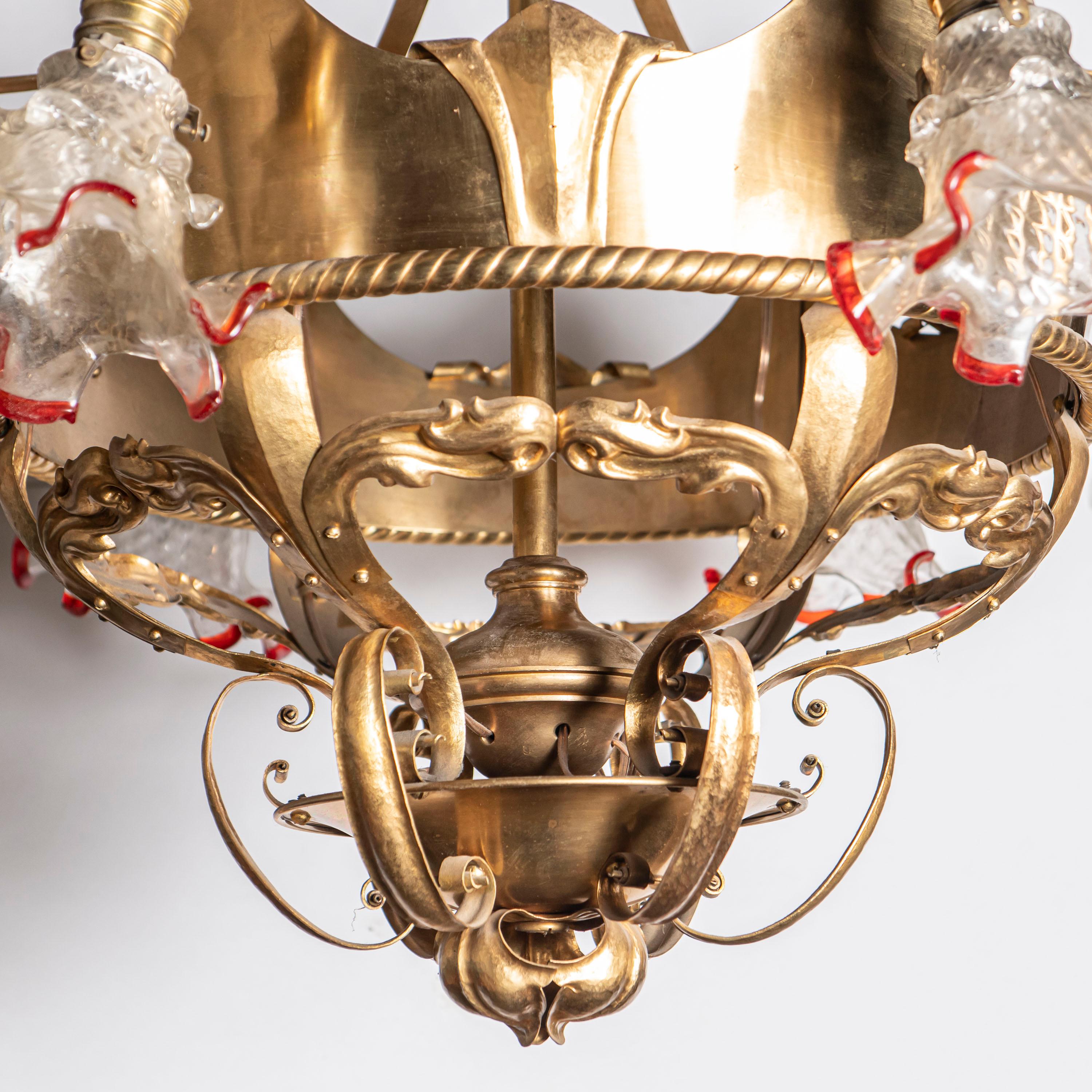 Pair of Hammered Gilt Bronze and Glass Chandeliers, France, Early 20th Century In Good Condition For Sale In Buenos Aires, Buenos Aires