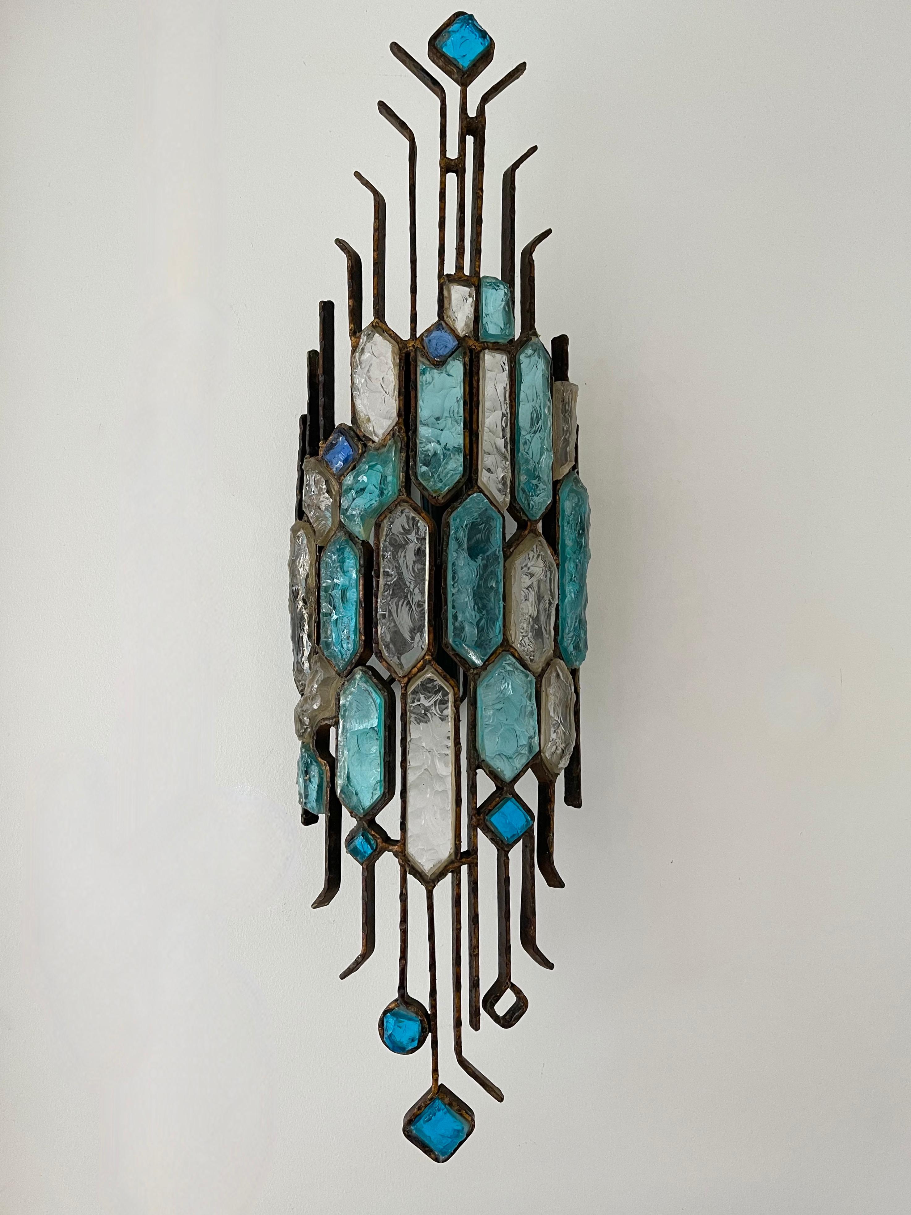 Pair of Hammered Glass and Wrought Iron Sconces by Longobard, Italy, 1970s In Good Condition In SAINT-OUEN, FR
