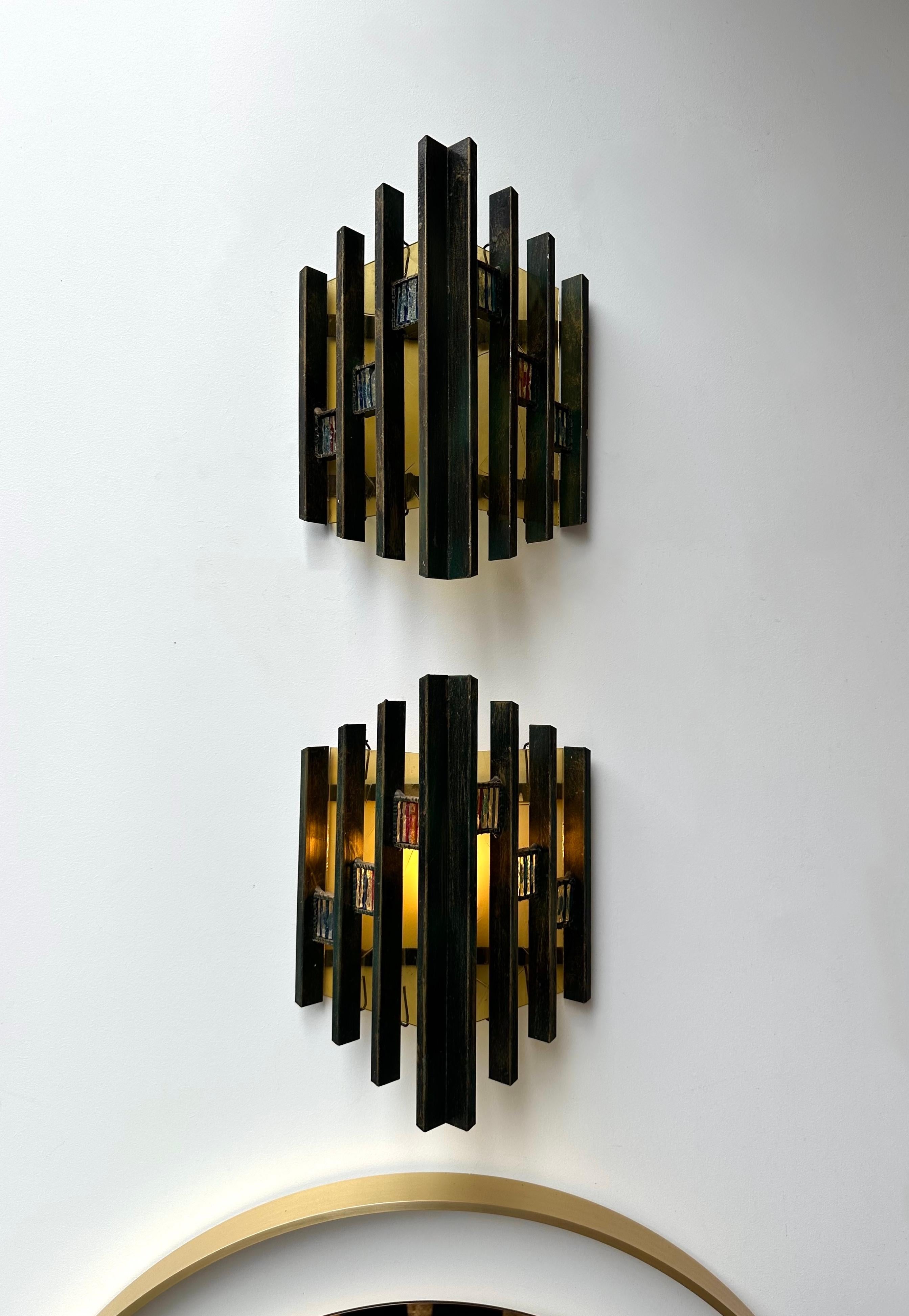 Paire d'appliques en verre martelé et en fer doré par Biancardi, Italie, années 1970 en vente 2