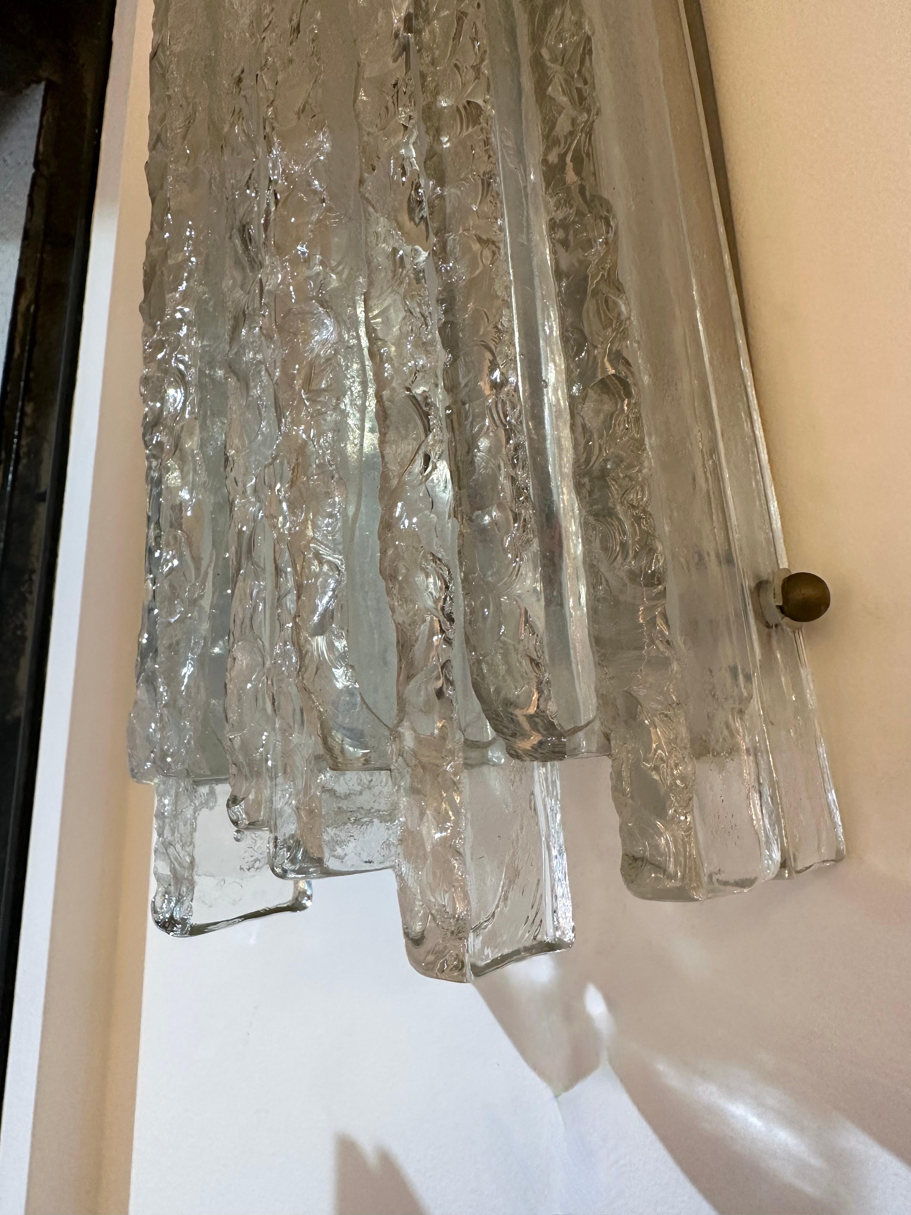 Pair of Hammered Glass Ice Sconces by Poliarte, Italy, 1970s For Sale 4