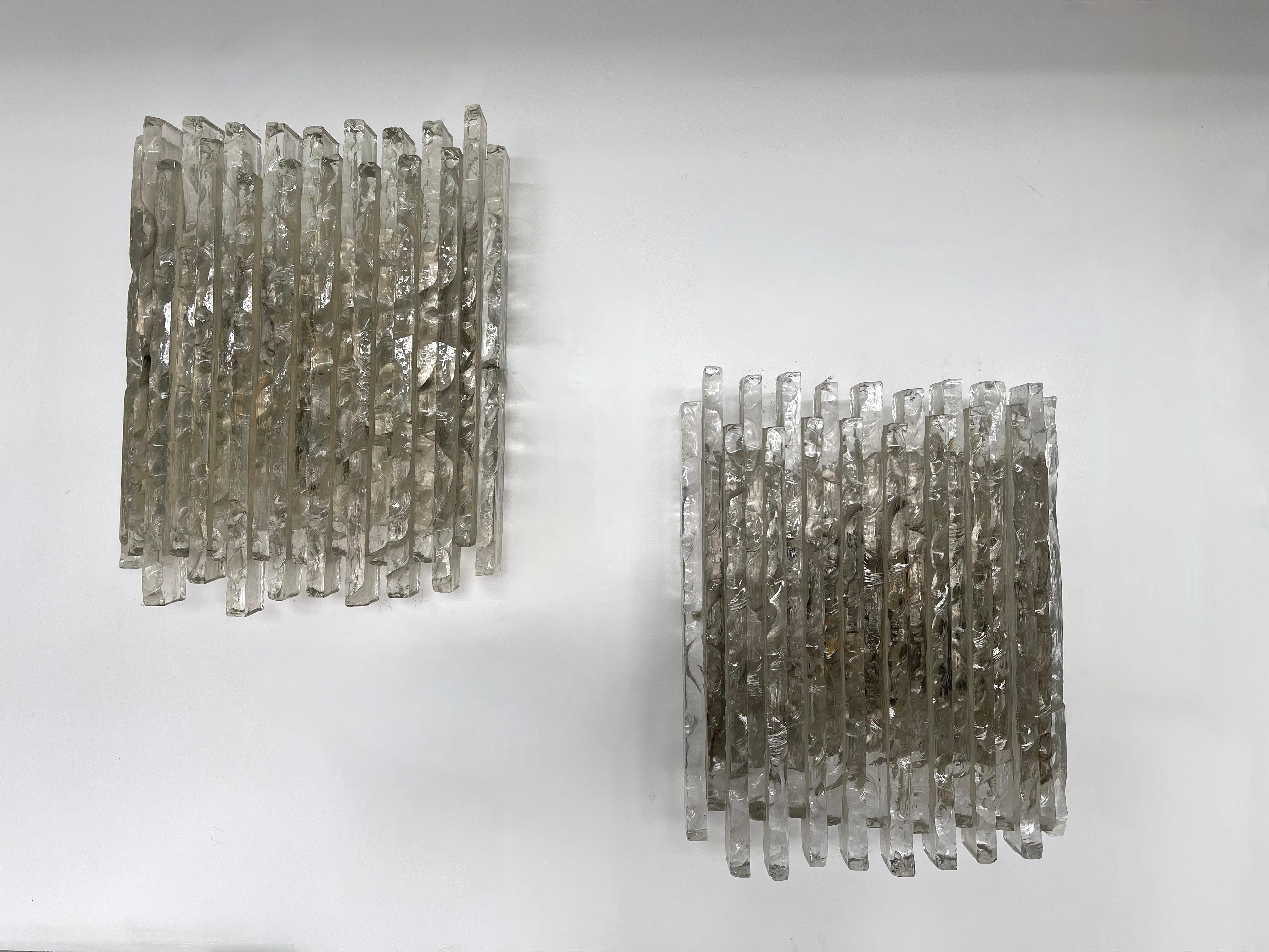 Pair of Hammered Glass Ice Sconces by Poliarte, Italy, 1970s 6