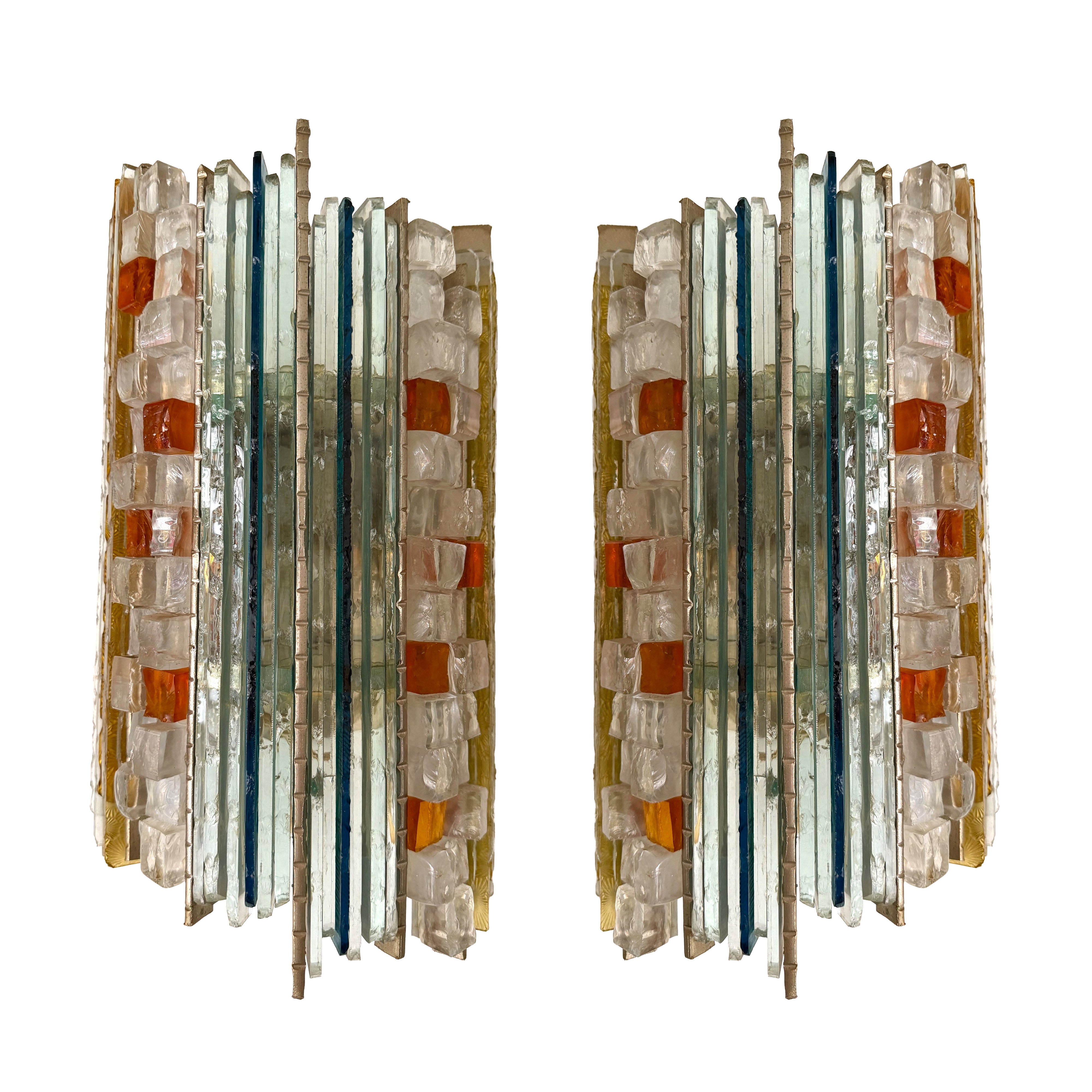 Pareja de apliques de hierro plateado y vidrio martillado de Biancardi, Italia, años 70