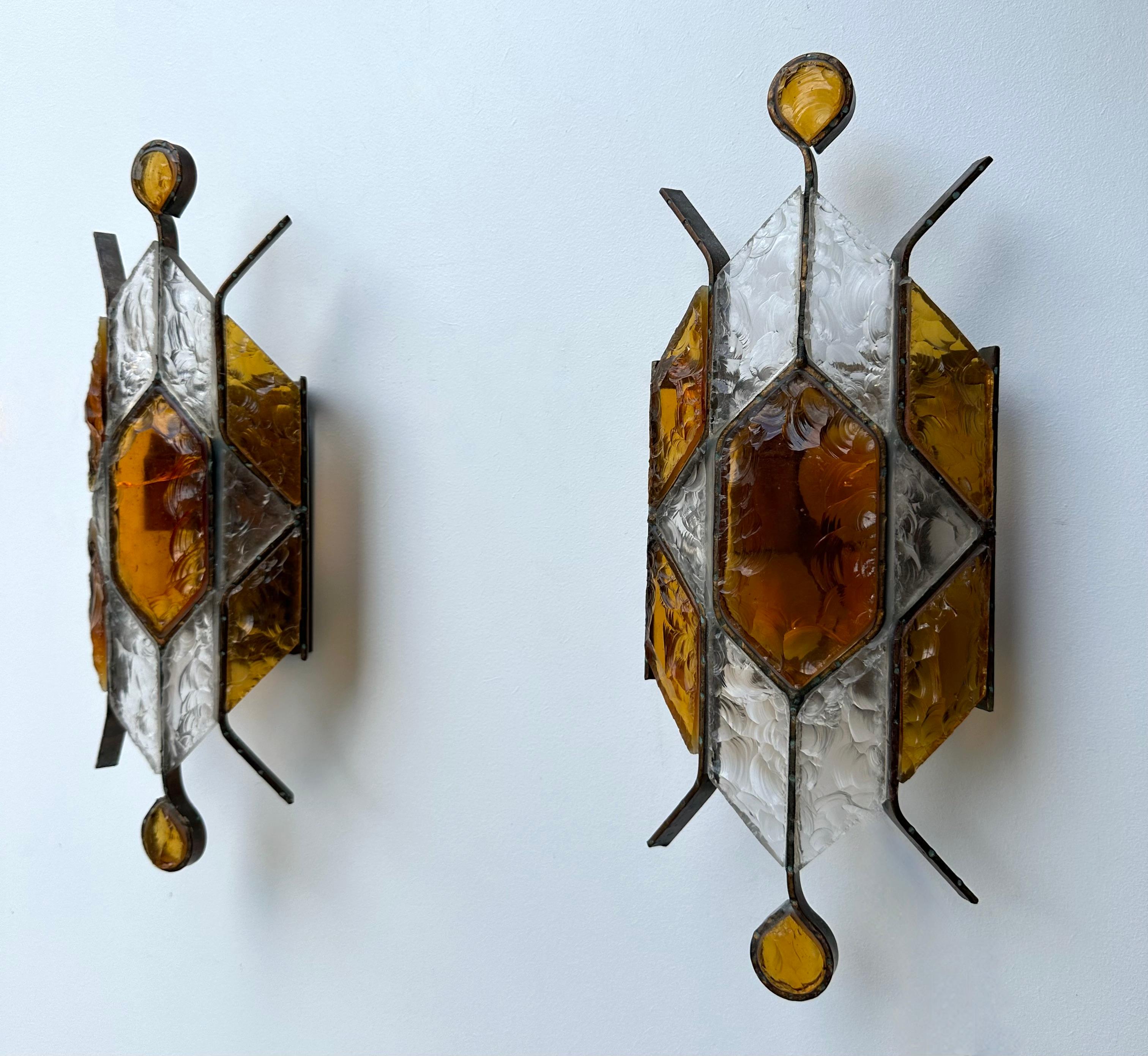 Pair of Hammered Glass Wrought Iron Sconces by Longobard, Italy, 1970s In Good Condition In SAINT-OUEN, FR