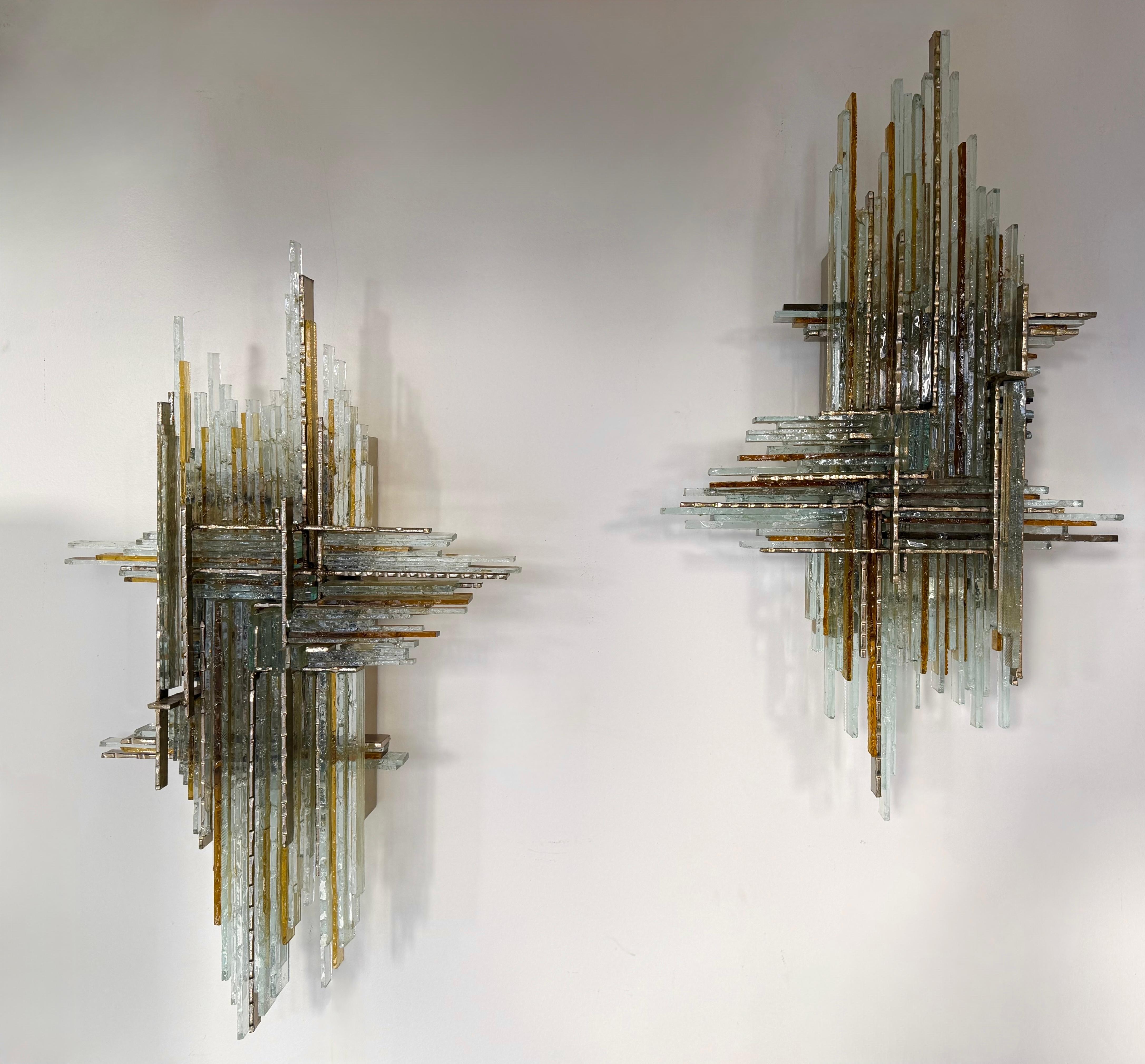 Martelé Paire d'appliques en verre martelé et en fer forgé par Biancardi, Italie, années 1970 en vente