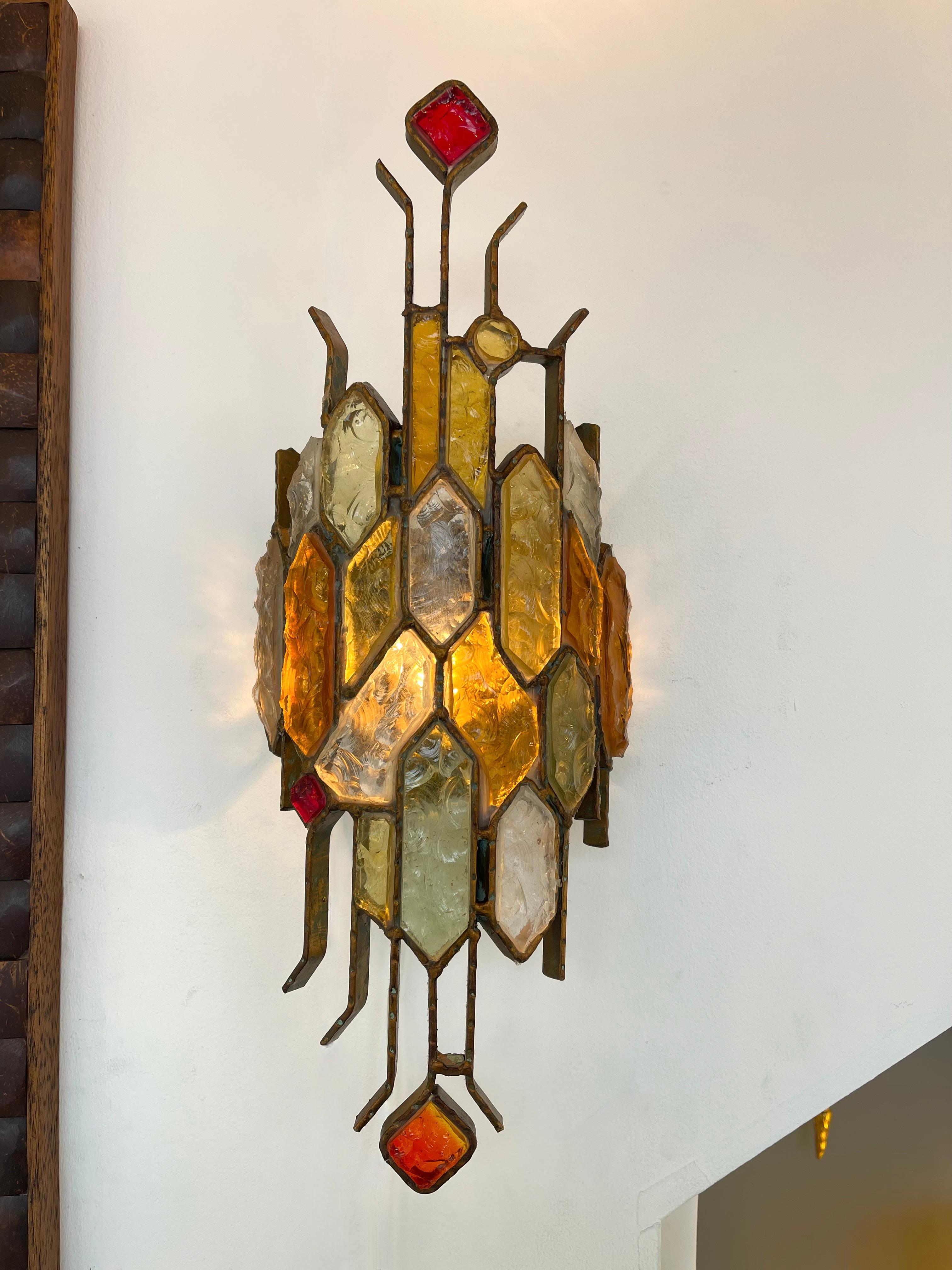 Brutalist Pair of Hammered Glass Wrought Iron Sconces by Longobard, Italy, 1970s For Sale