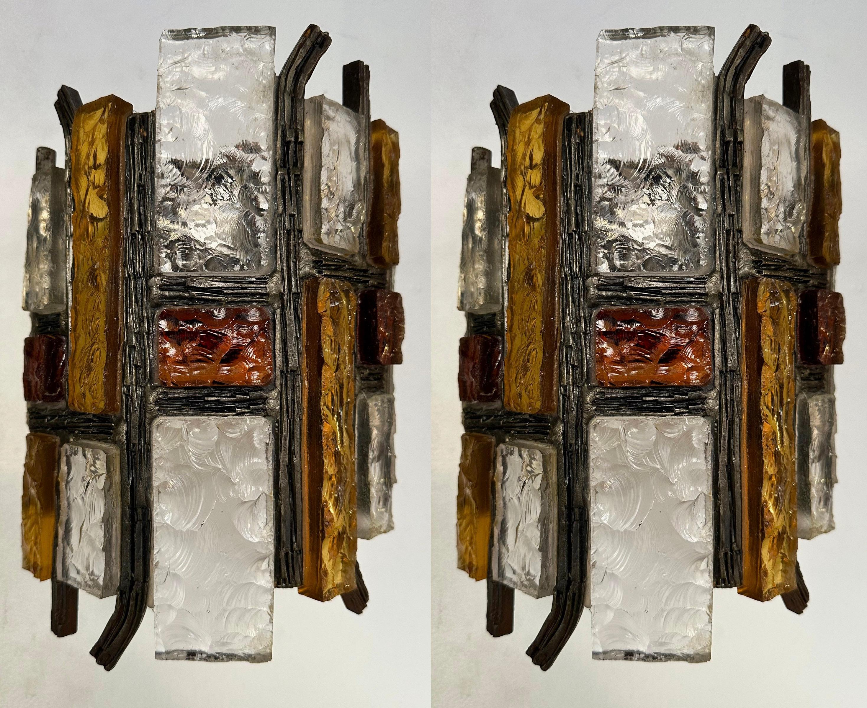 Brutalist Pair of Hammered Glass Wrought Iron Sconces by Longobard, Italy, 1970s For Sale