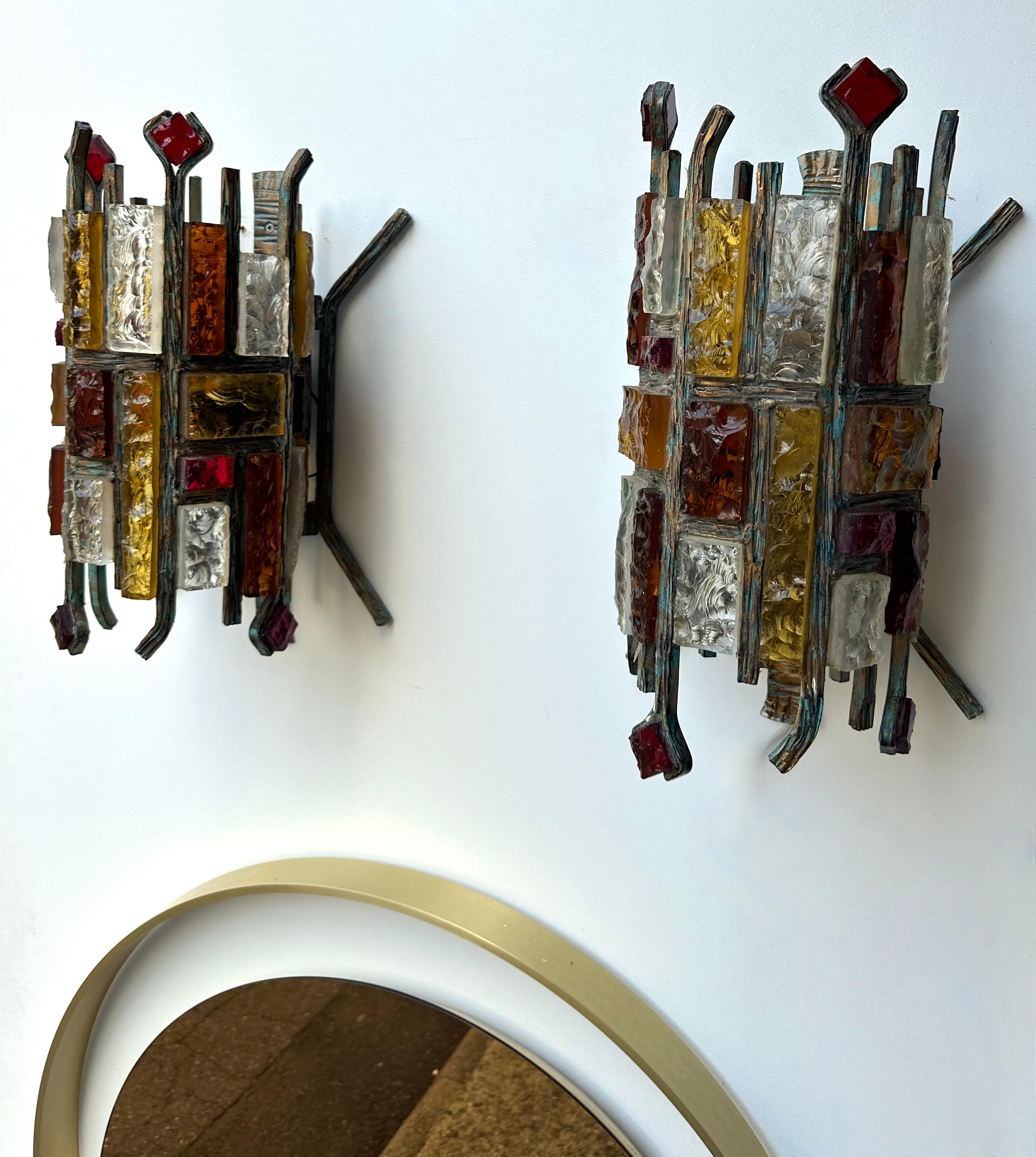 Brutalist Pair of Hammered Glass Wrought Iron Sconces by Longobard, Italy, 1970s