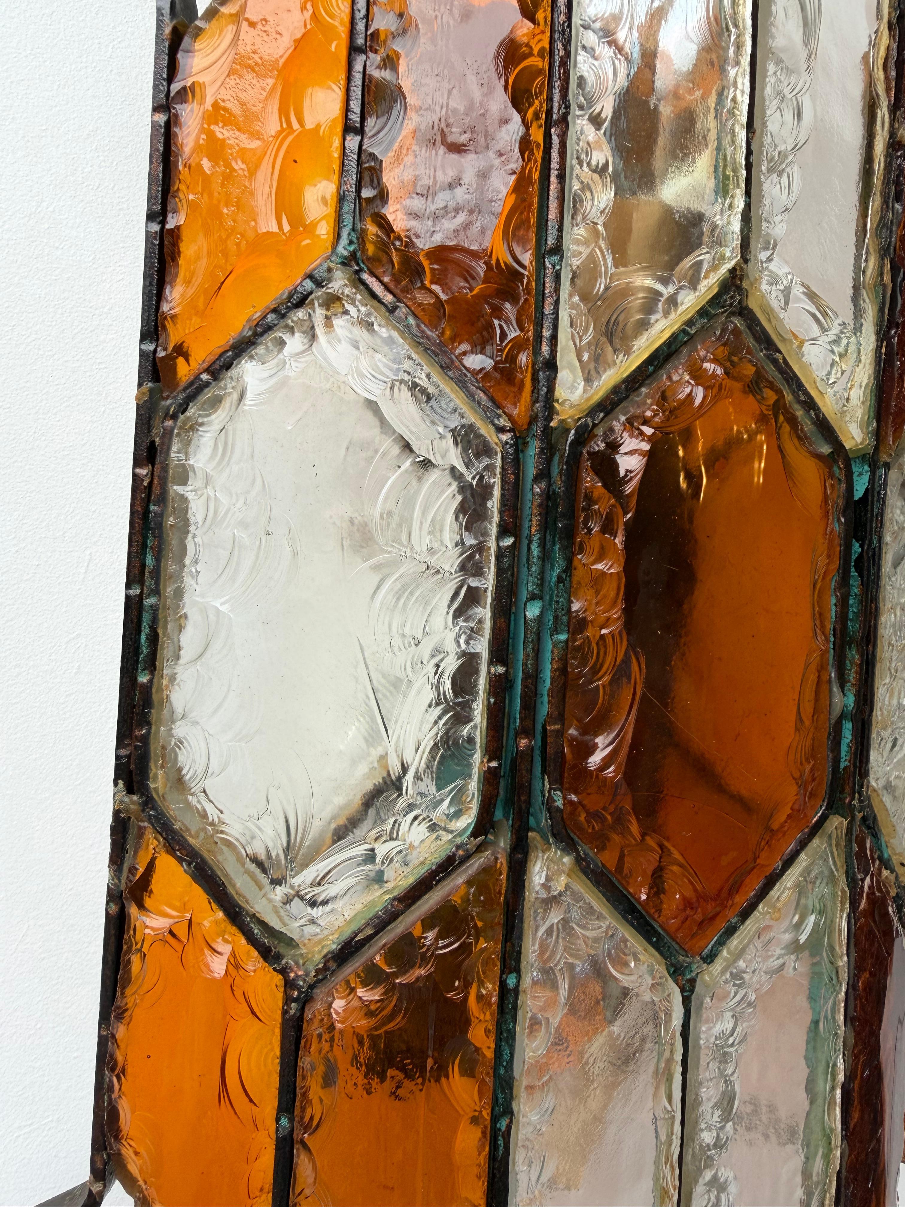 Pareja de candelabros de hierro forjado con vidrio martillado de Longobard, Italia, años 70 Italiano en venta