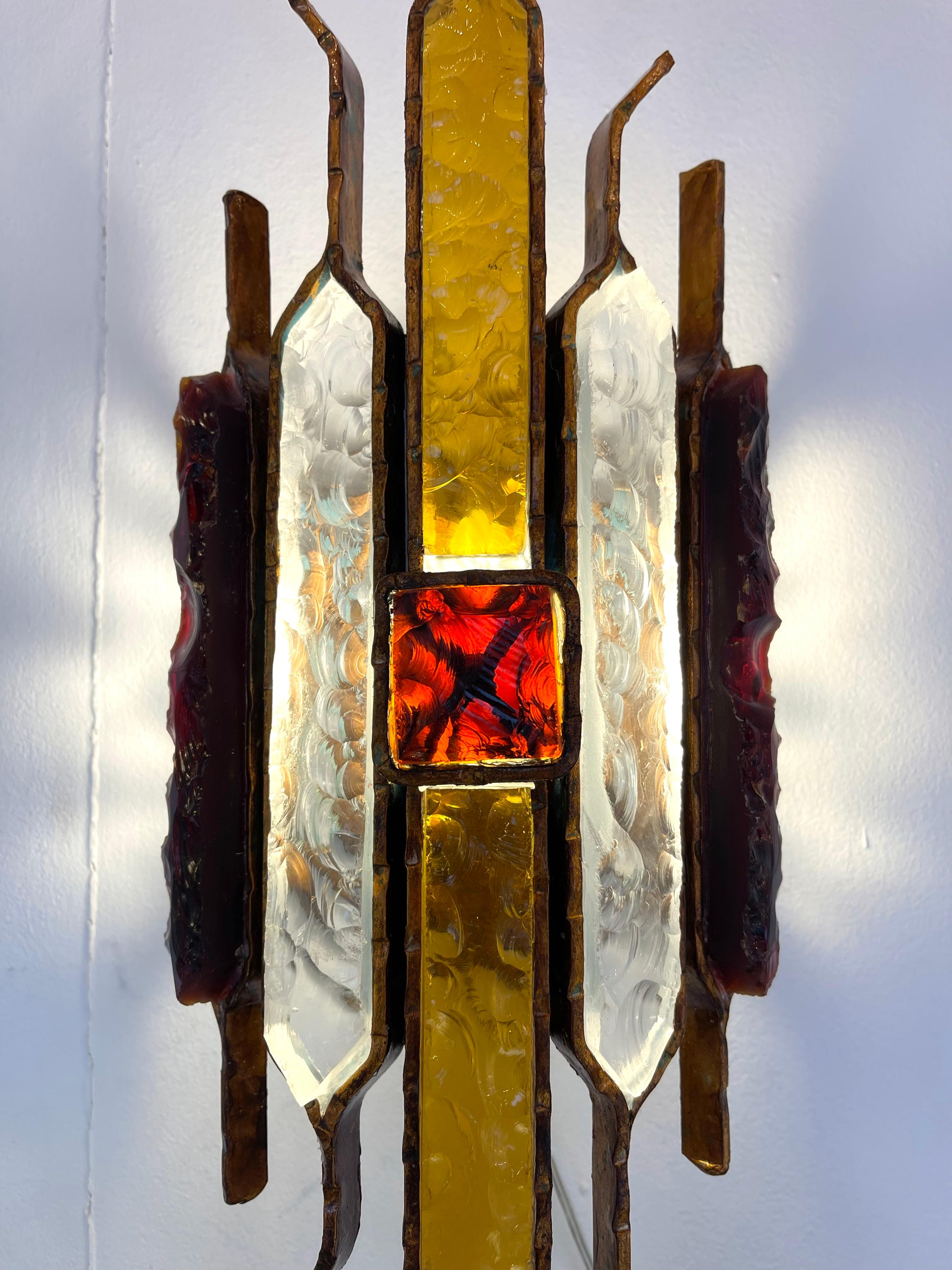 Pair of Hammered Glass Wrought Iron Sconces by Longobard, Italy, 1970s In Good Condition In SAINT-OUEN, FR