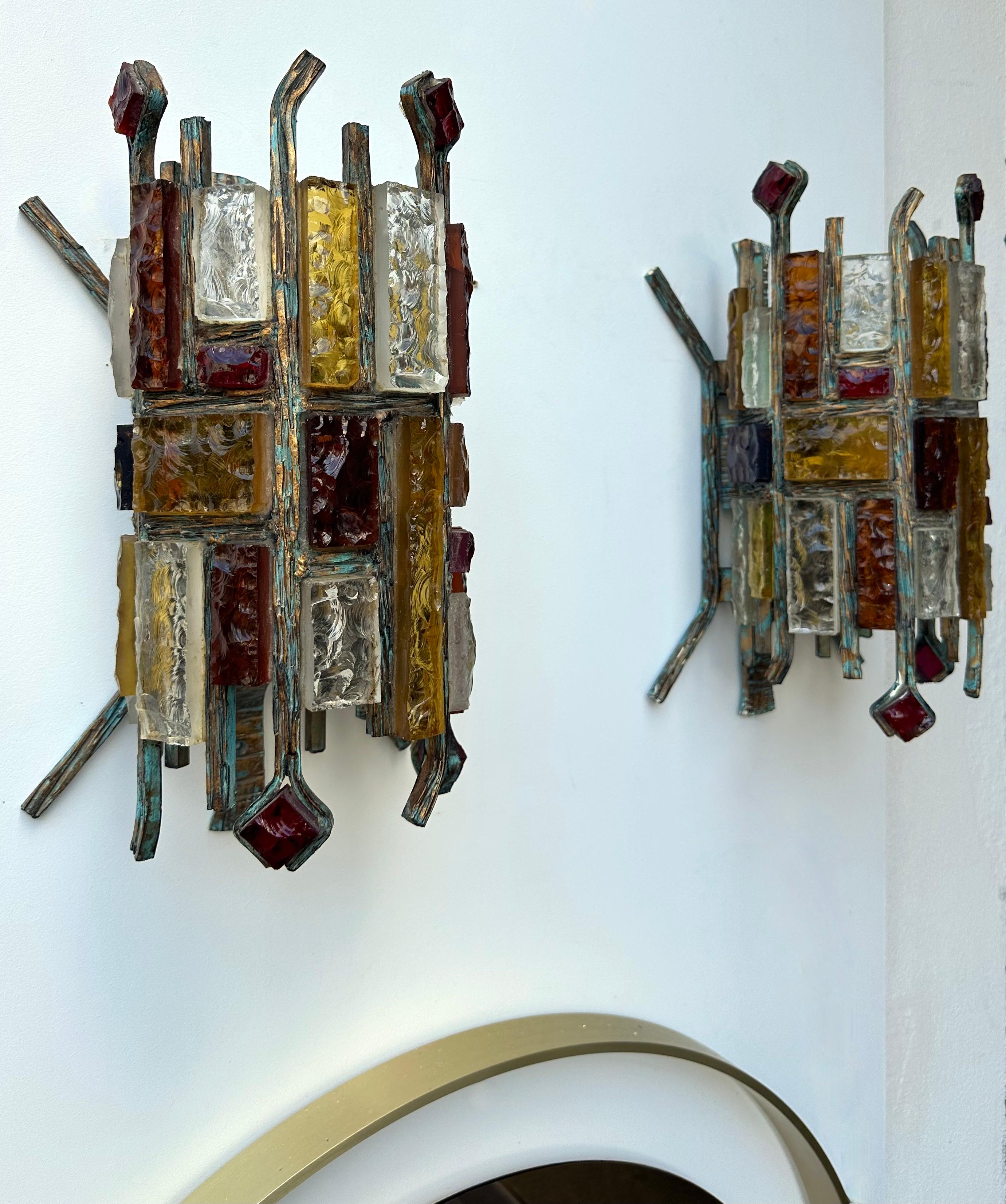 Pair of Hammered Glass Wrought Iron Sconces by Longobard, Italy, 1970s In Good Condition In SAINT-OUEN, FR